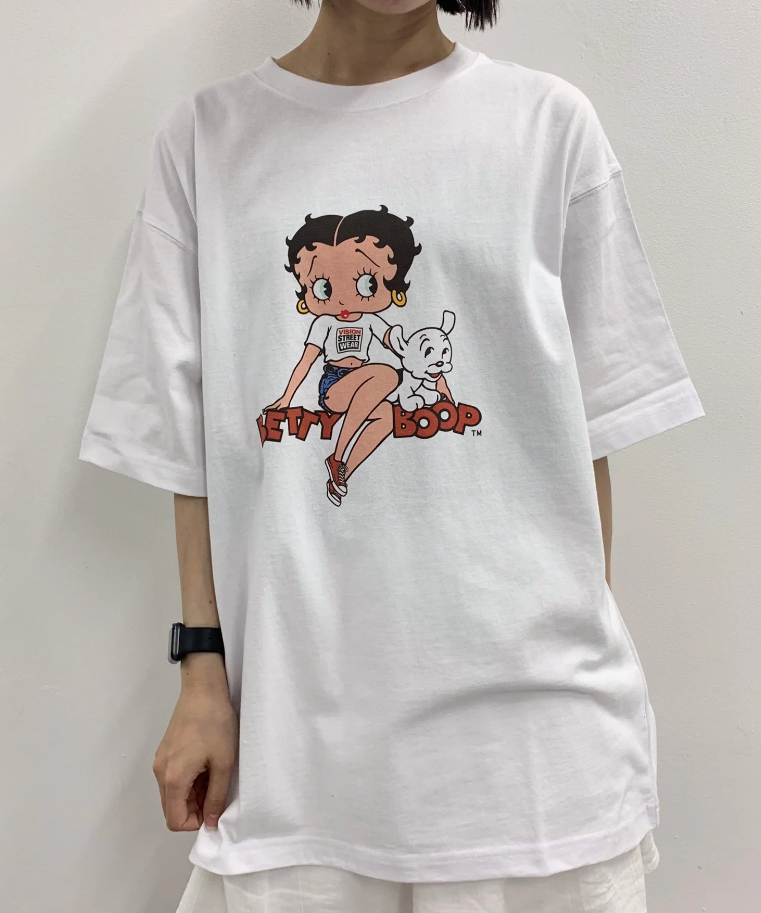VISION BETTY T