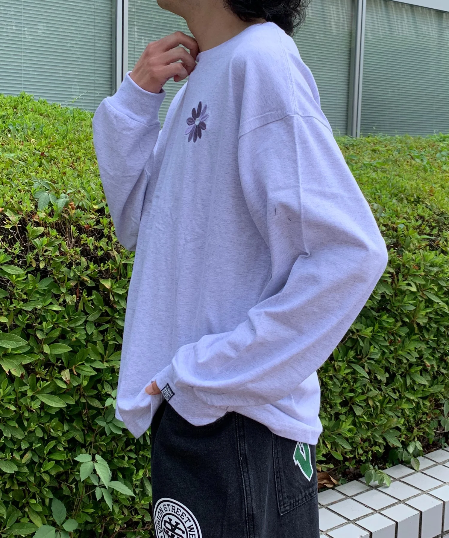 VISION　フラワーロゴロンT - Image 8