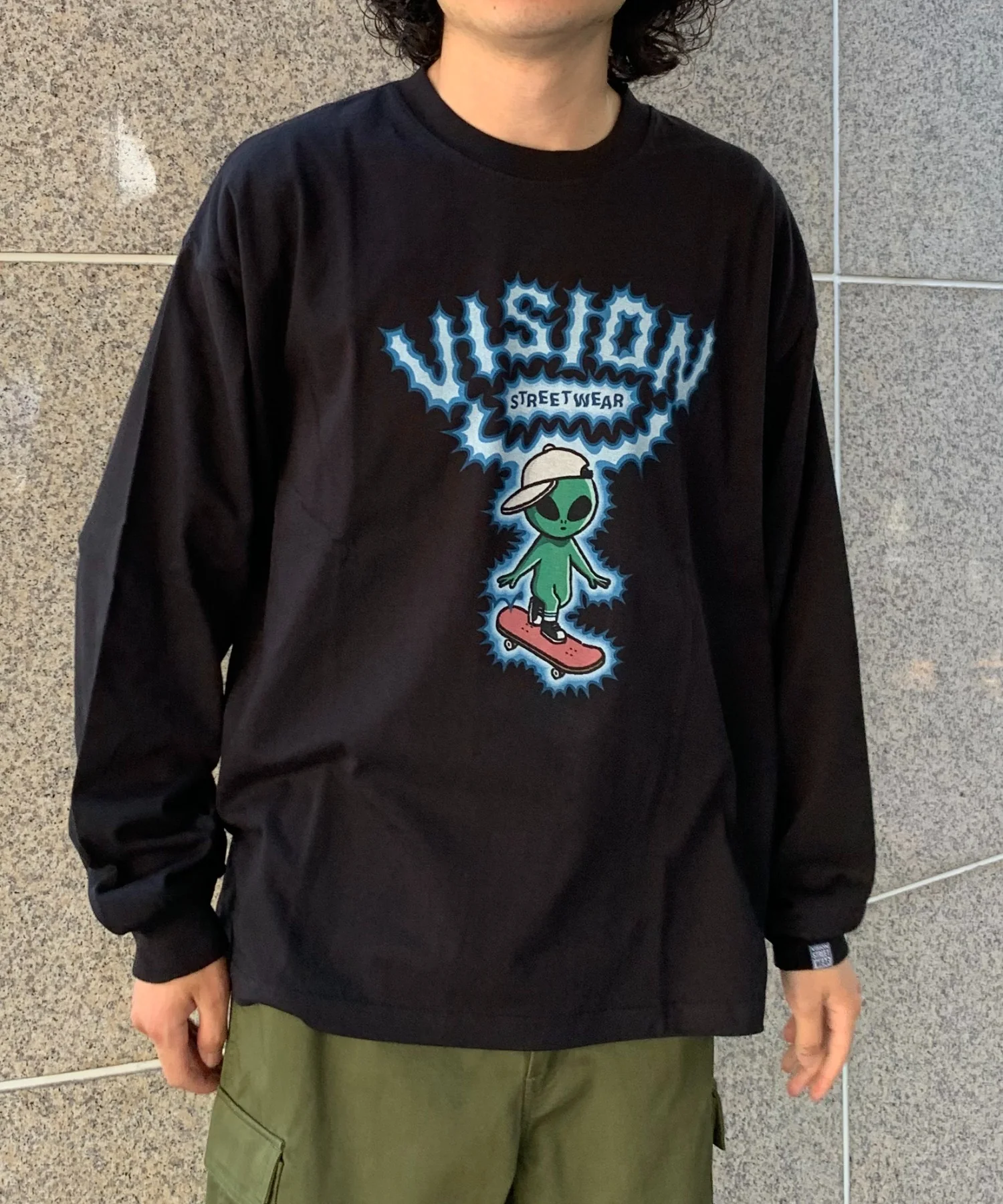 VISION　エイリアングラフィックロンT - Image 3