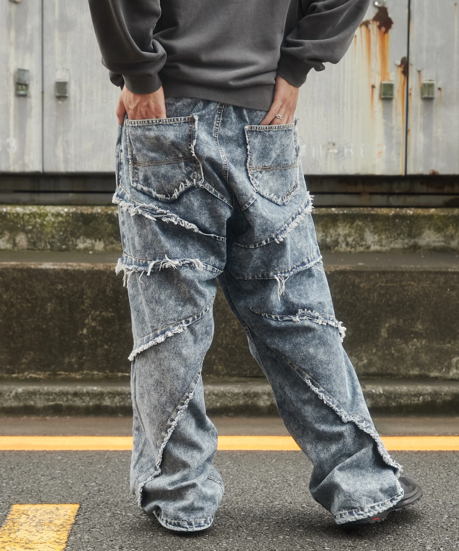 ダーツフリンジデニムパンツ - Image 12