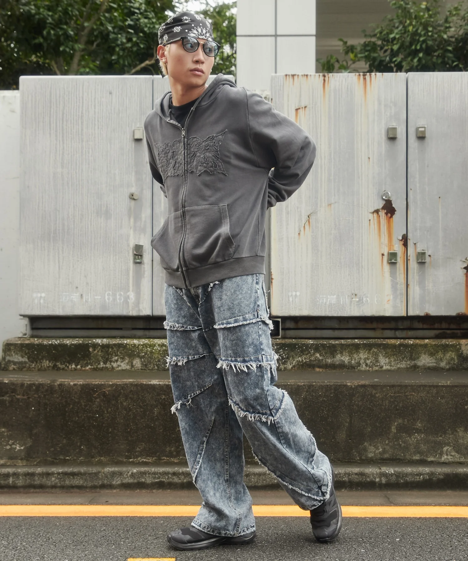 ダーツフリンジデニムパンツ - Image 4