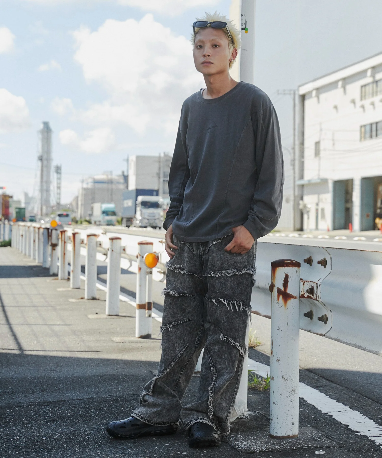 ダーツフリンジデニムパンツ - Image 5