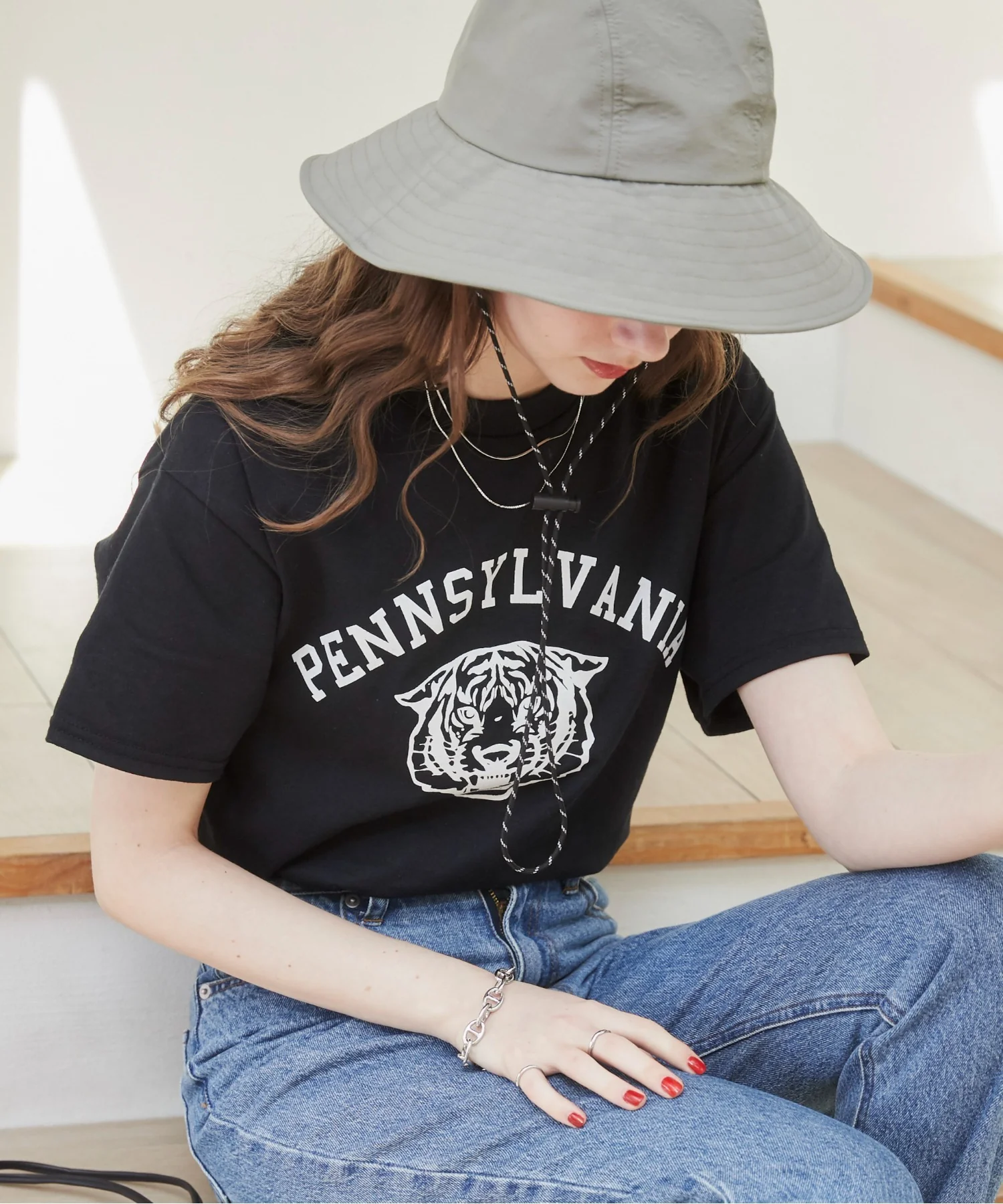 カレッジロゴプリントTee - Image 12
