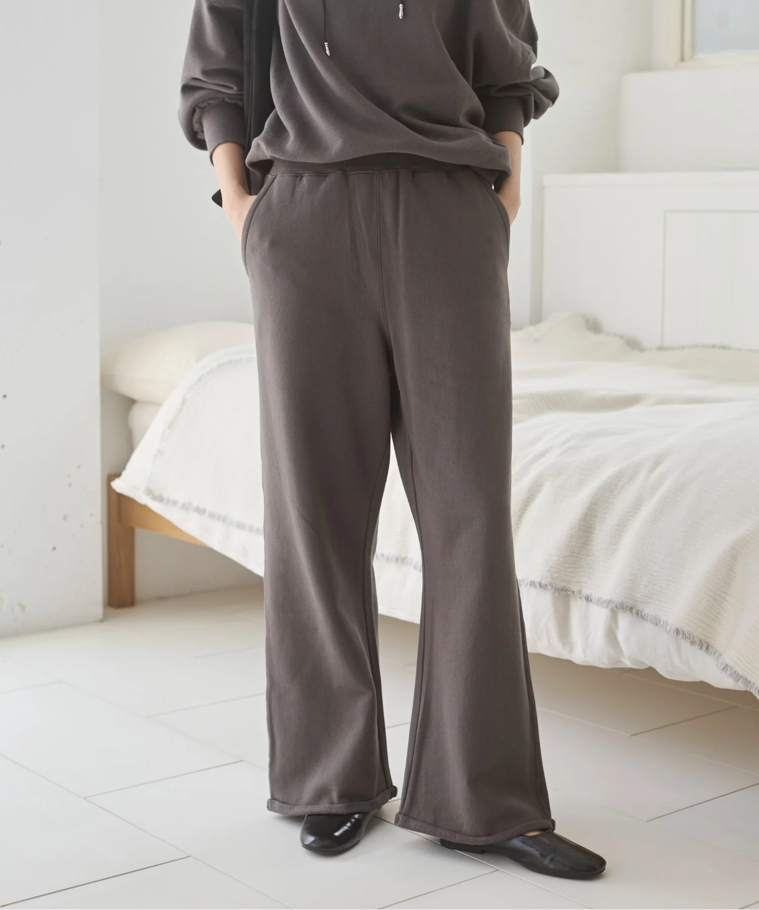 ワイドスウェットパンツ - Image 27