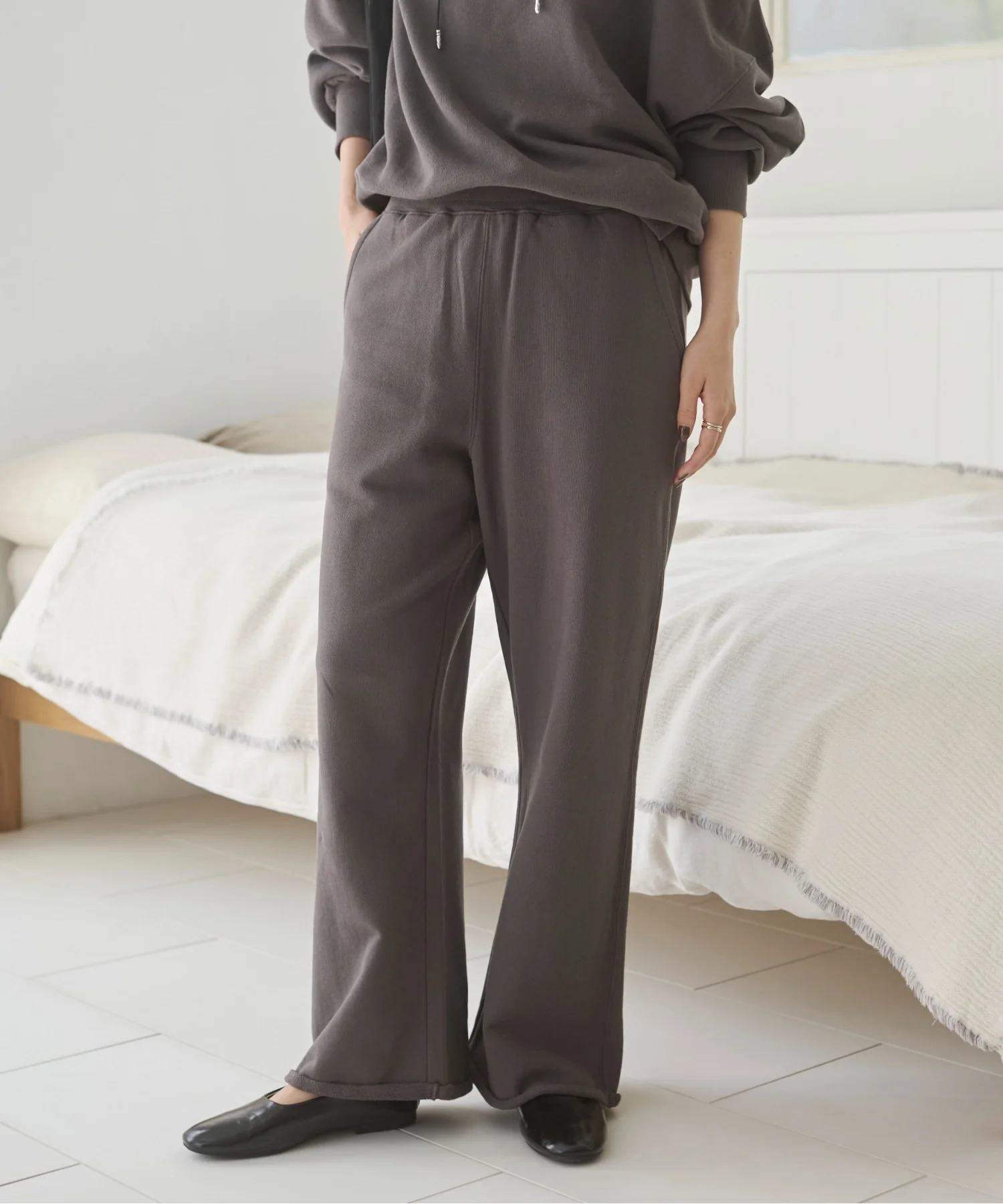 ワイドスウェットパンツ - Image 28