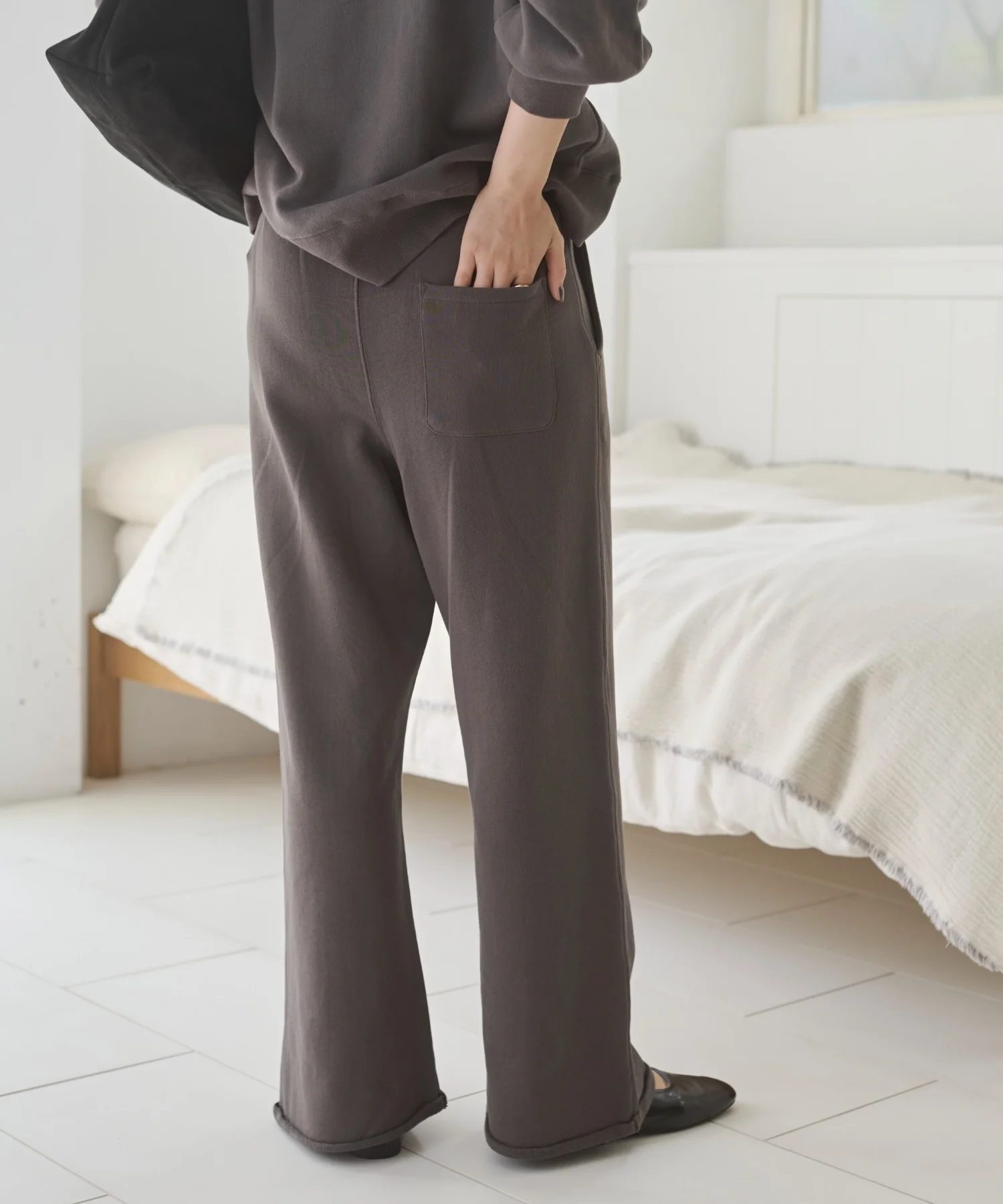 ワイドスウェットパンツ - Image 29