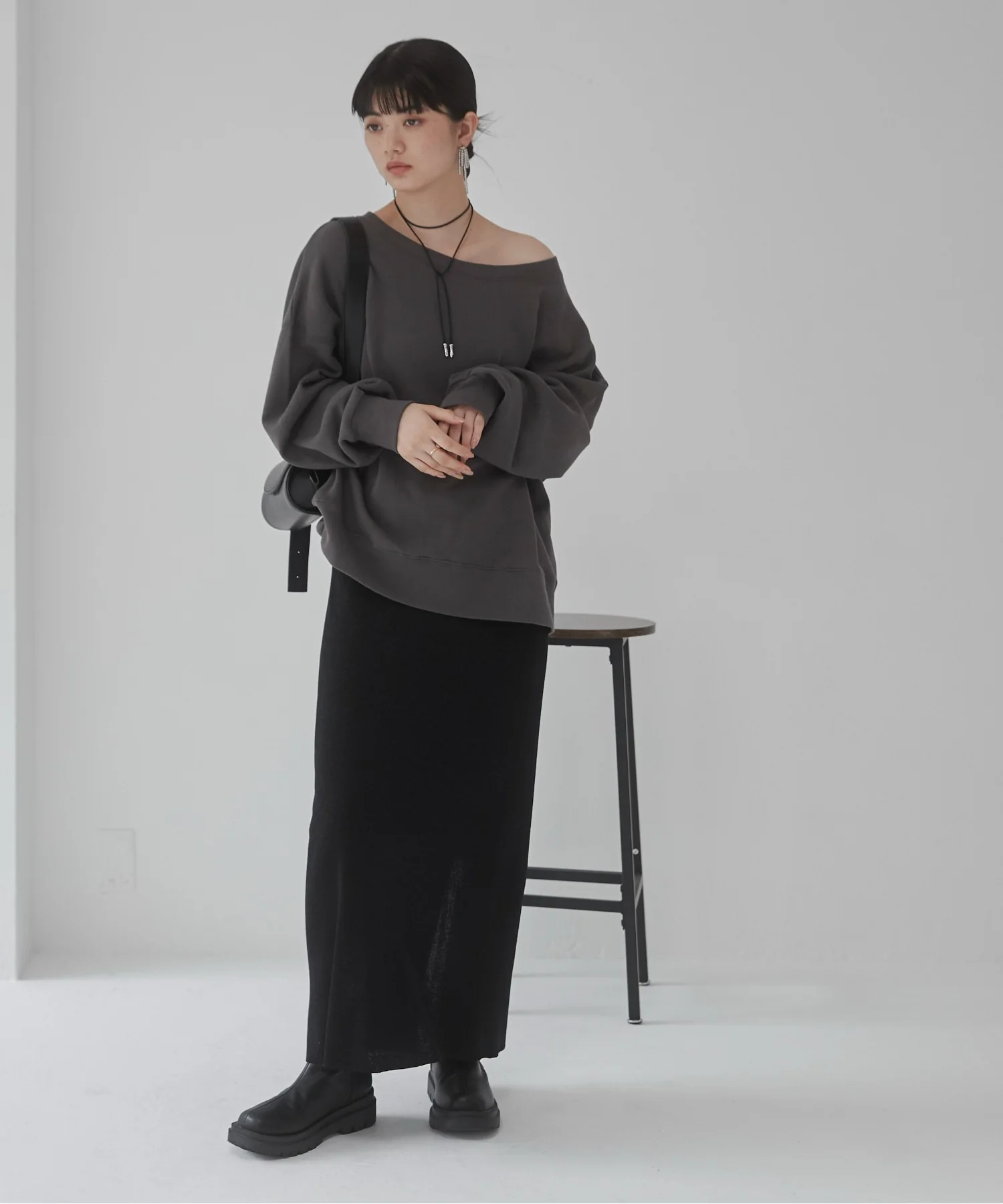 オフショルスウェット - Image 15