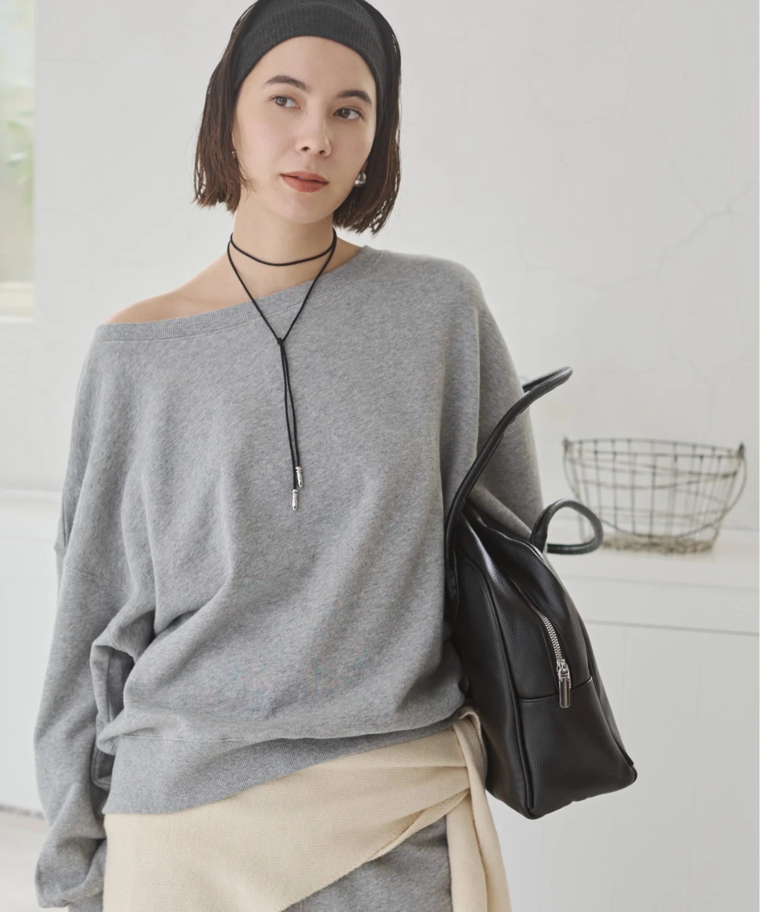 オフショルスウェット - Image 25