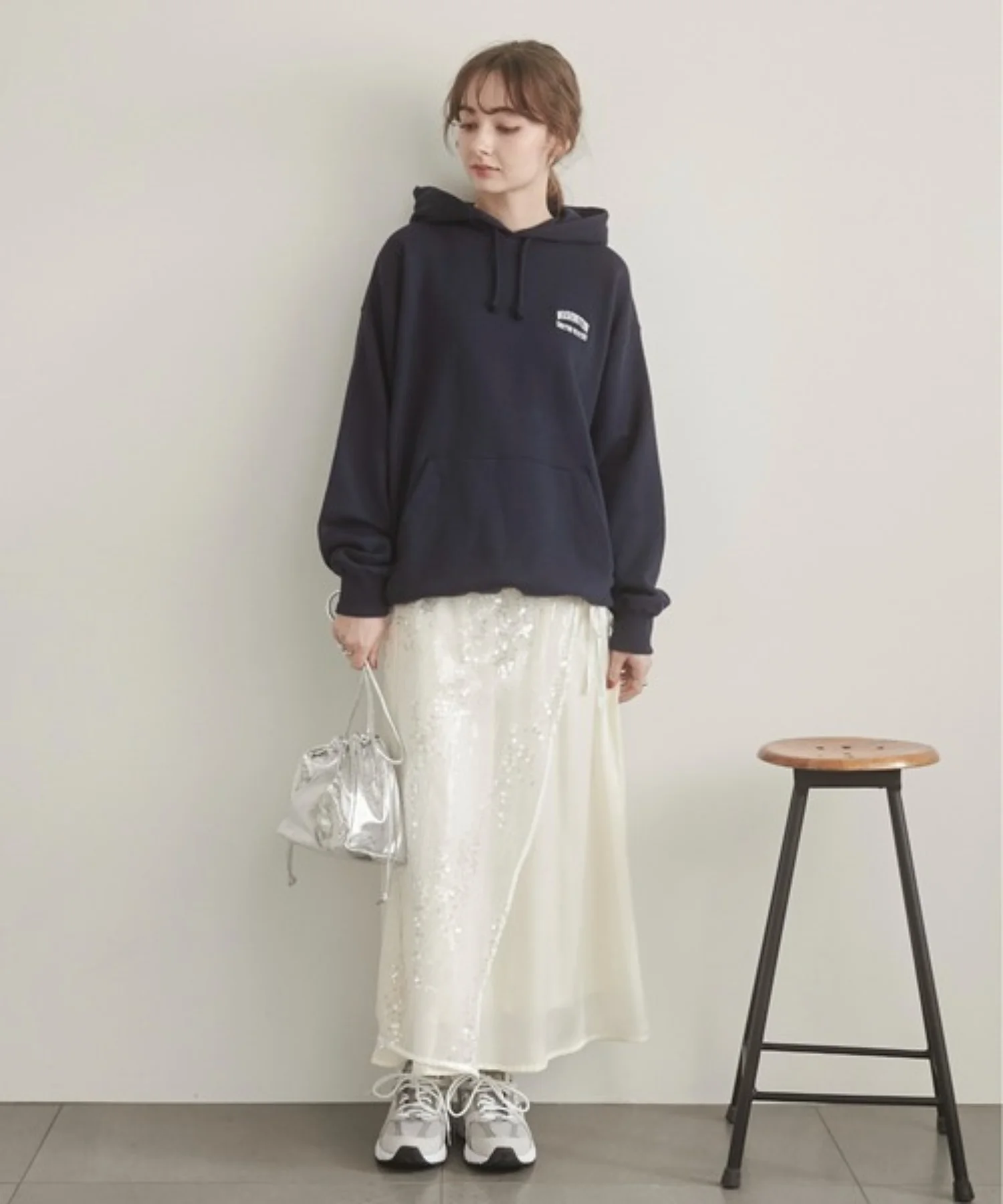 ワンポイント刺繍スウェットパーカー - Image 10
