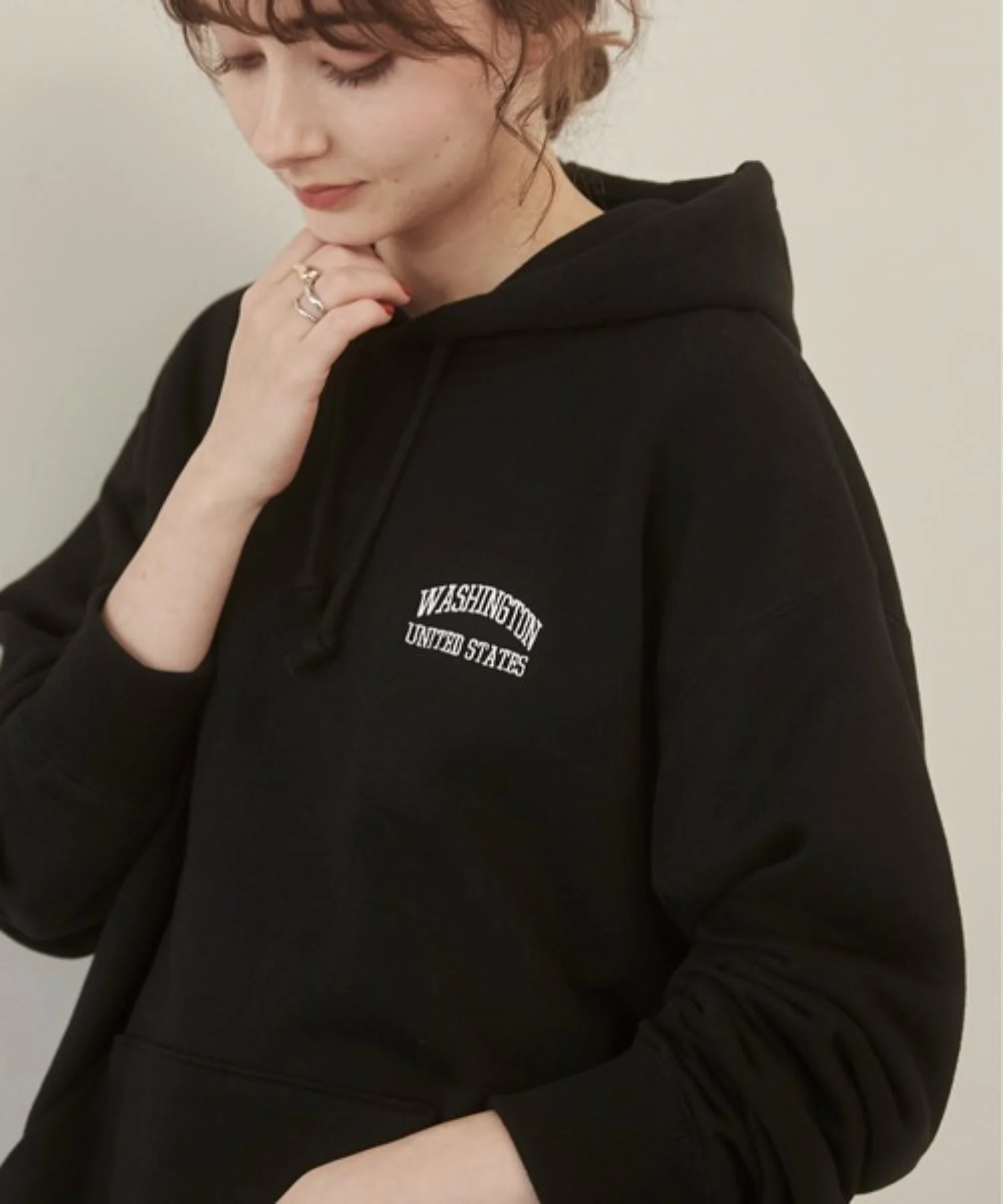 ワンポイント刺繍スウェットパーカー - Image 5