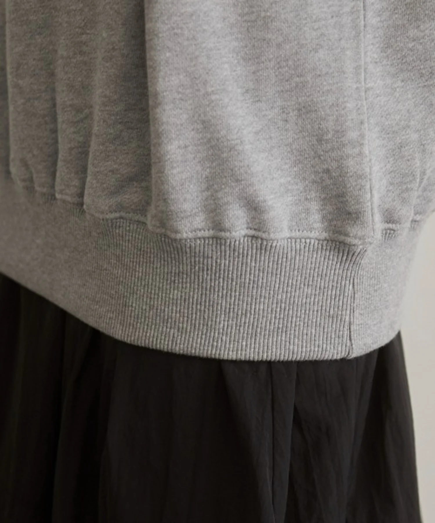 ワンポイント刺繍ハーフZIPスウェットプルオーバー - Image 15