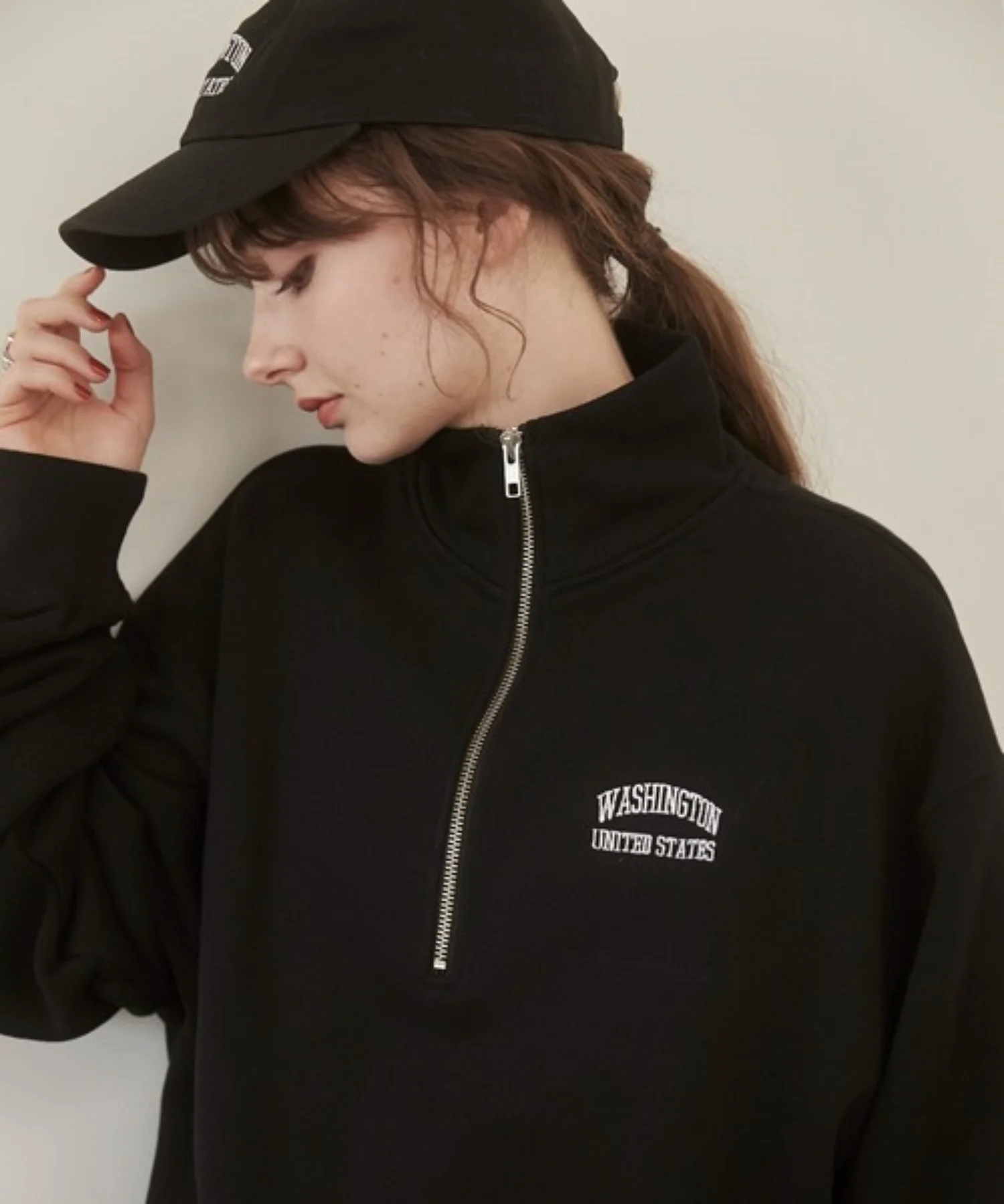 ワンポイント刺繍ハーフZIPスウェットプルオーバー - Image 5