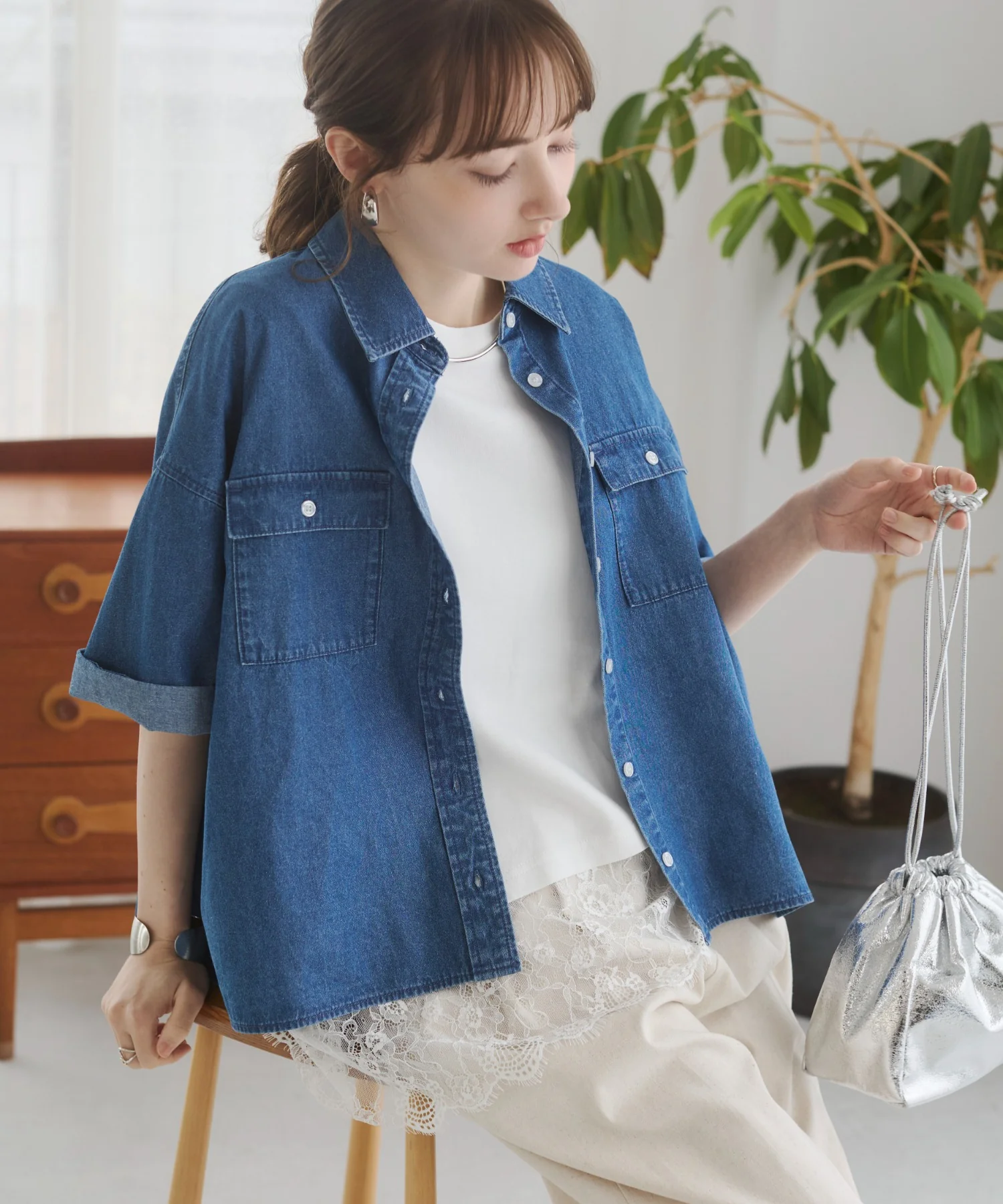 オーバーサイズデニム半袖シャツ - Image 13