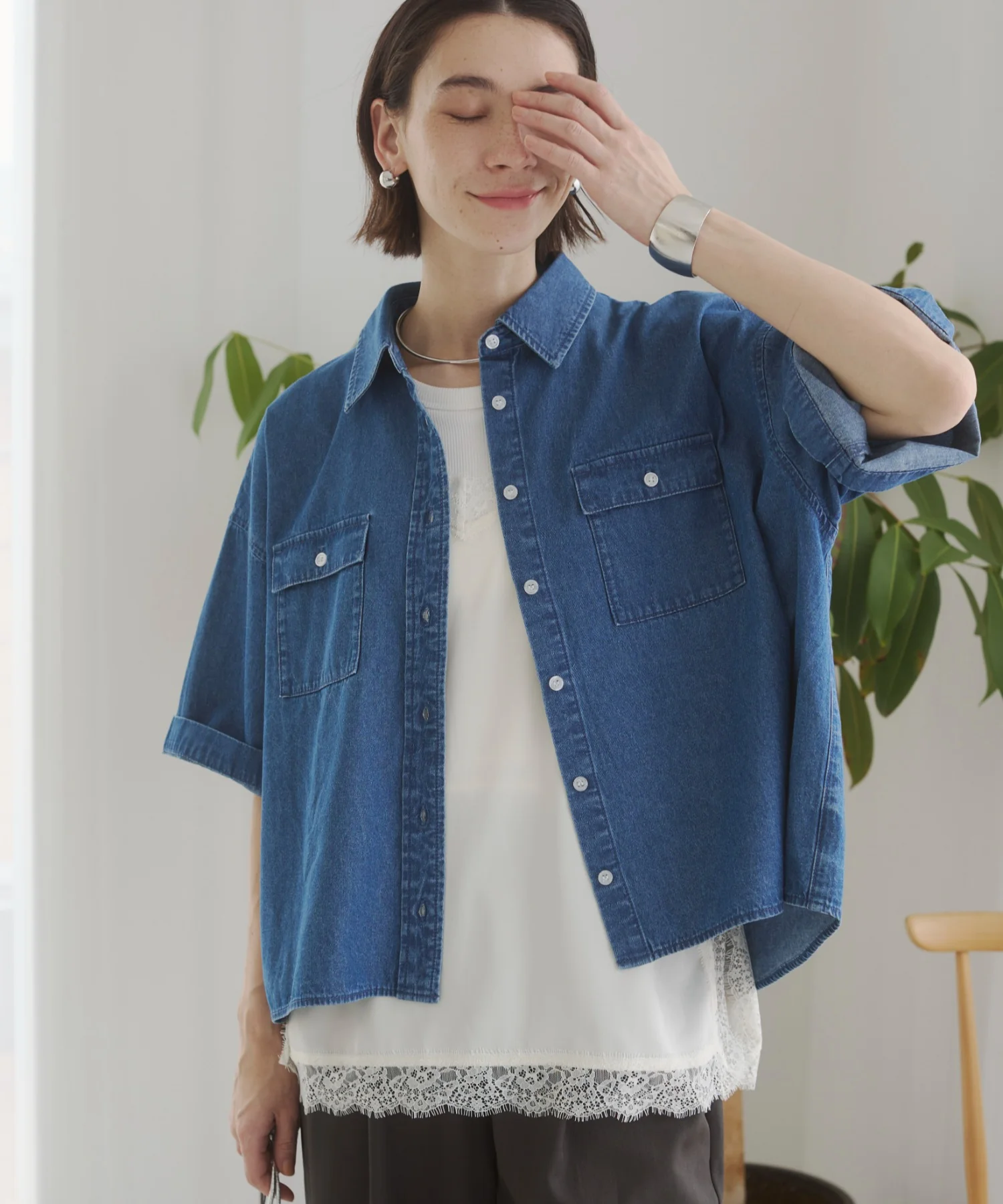オーバーサイズデニム半袖シャツ - Image 19