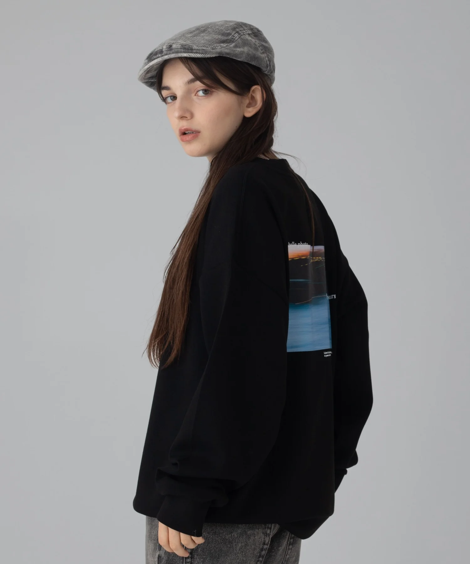 アクセ付きフォトグラフィックプルオーバー - Image 53