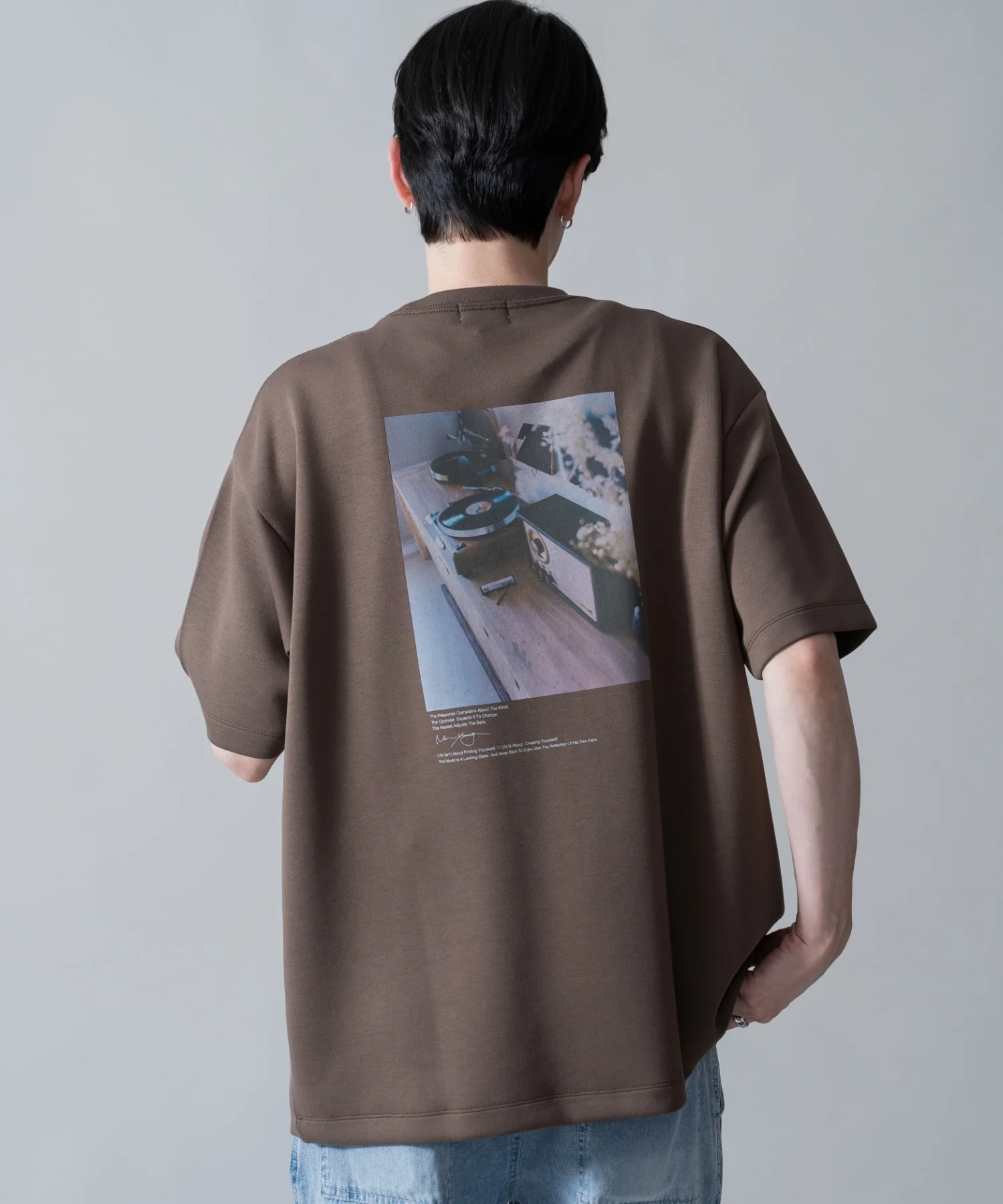 アクセ付きフォトグラフィックT（SS） - Image 3