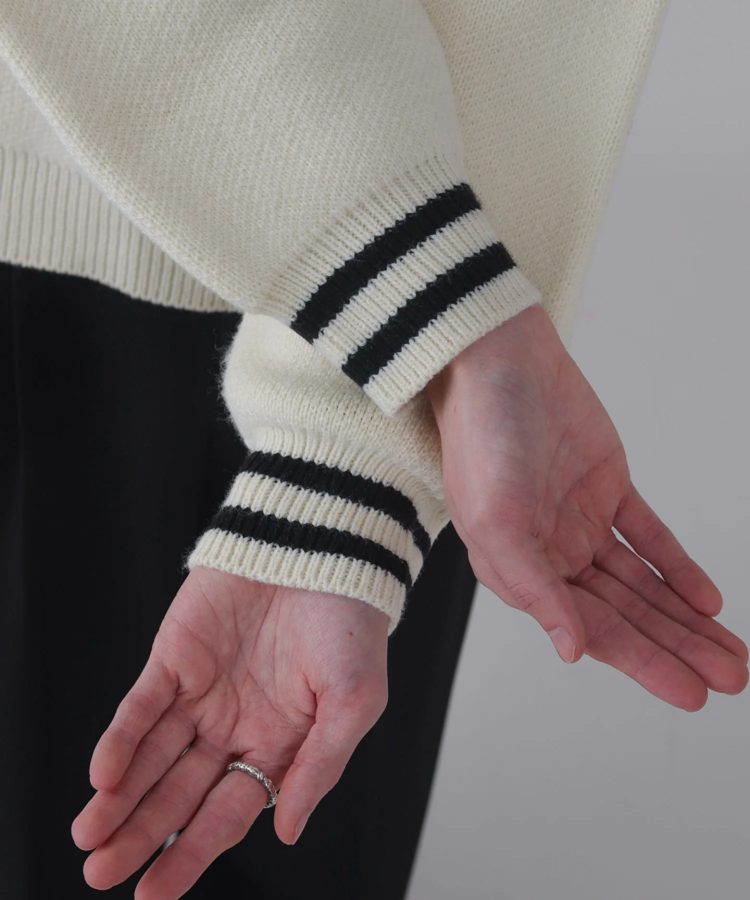 ワンポイント刺繍ニットポロ - Image 8