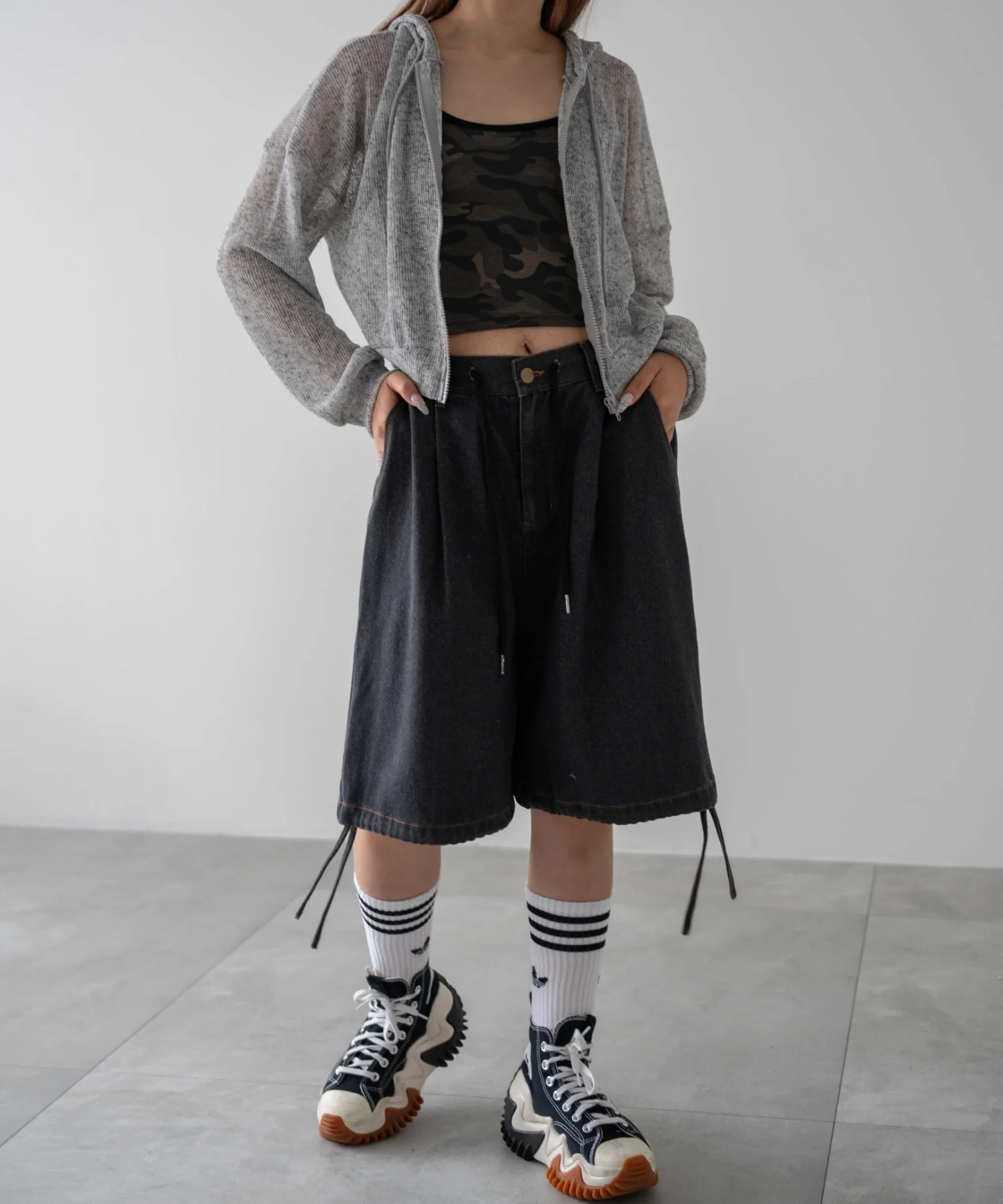 透かし編みクロップドパーカー - Image 3