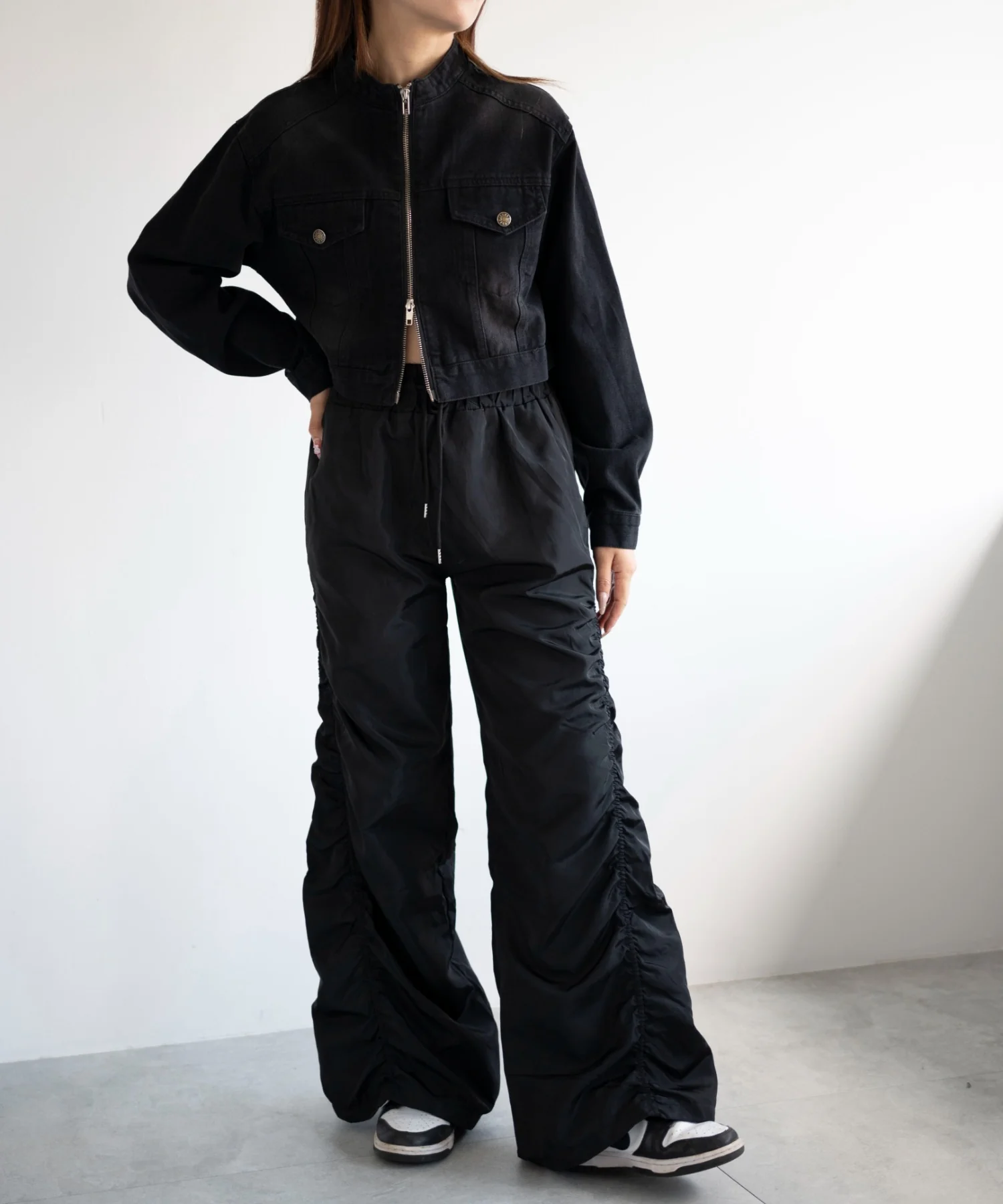 Wジップクロップドバイカーデニムジャケット - Image 11