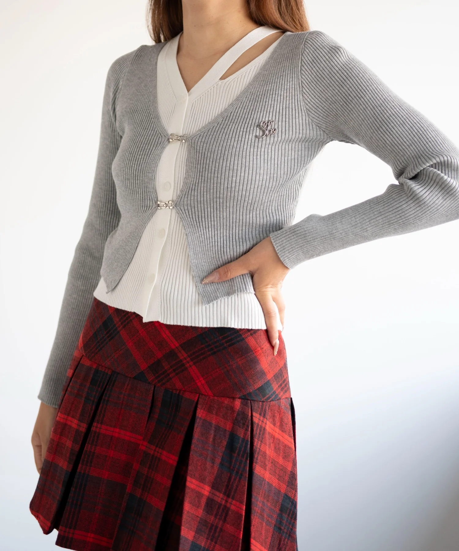 ブローチ付きフロントフックカーデイガン - Image 6