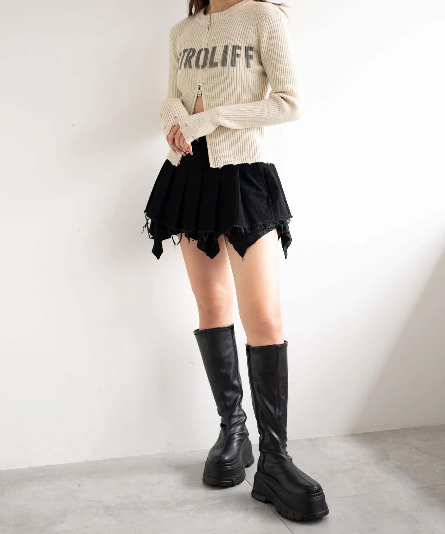 シンプルロゴWZIPニット - Image 3