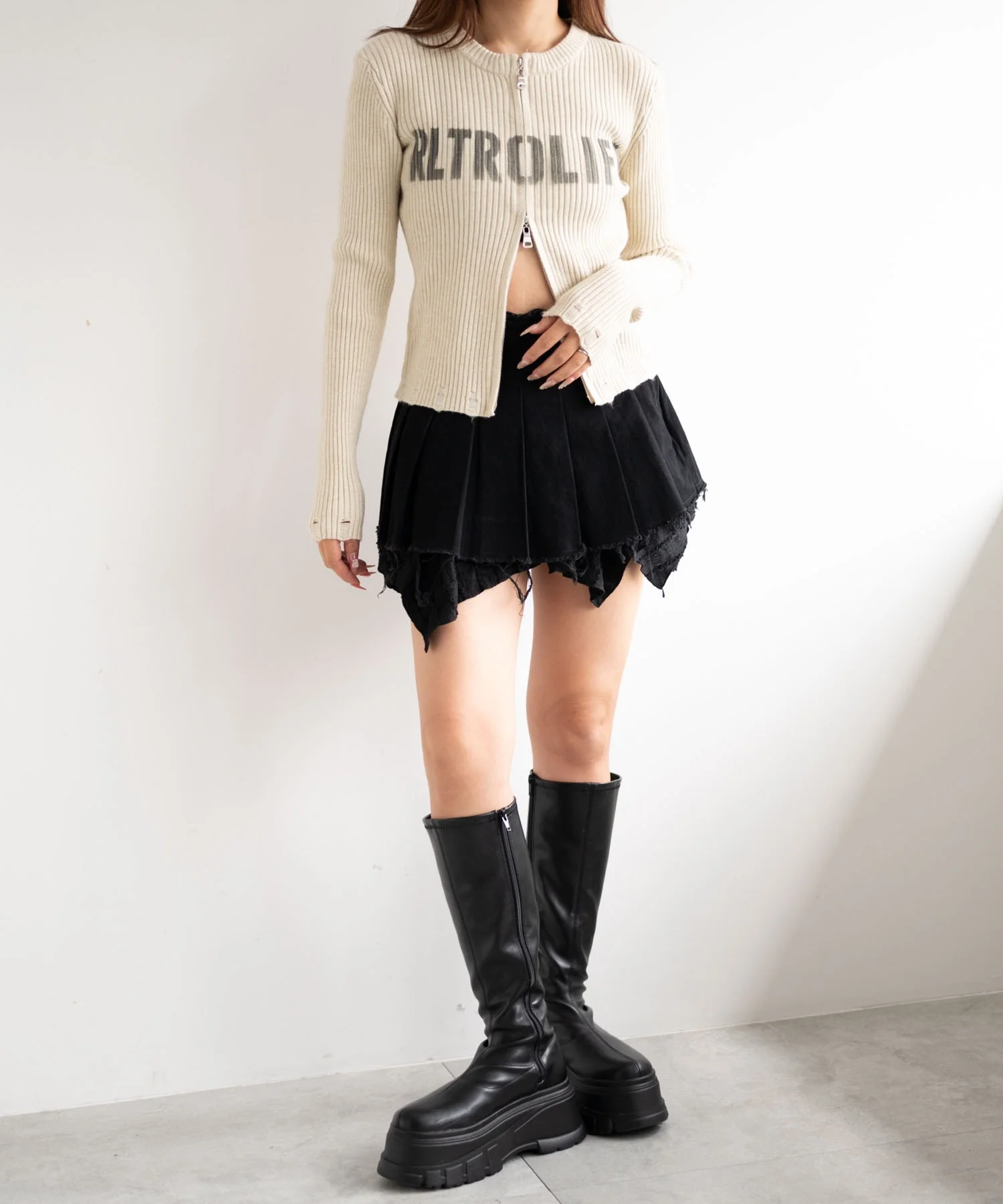 シンプルロゴWZIPニット - Image 7