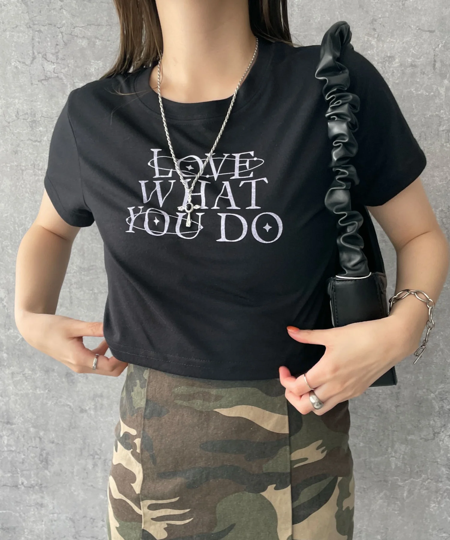 シンプルロゴクロップドT - Image 10