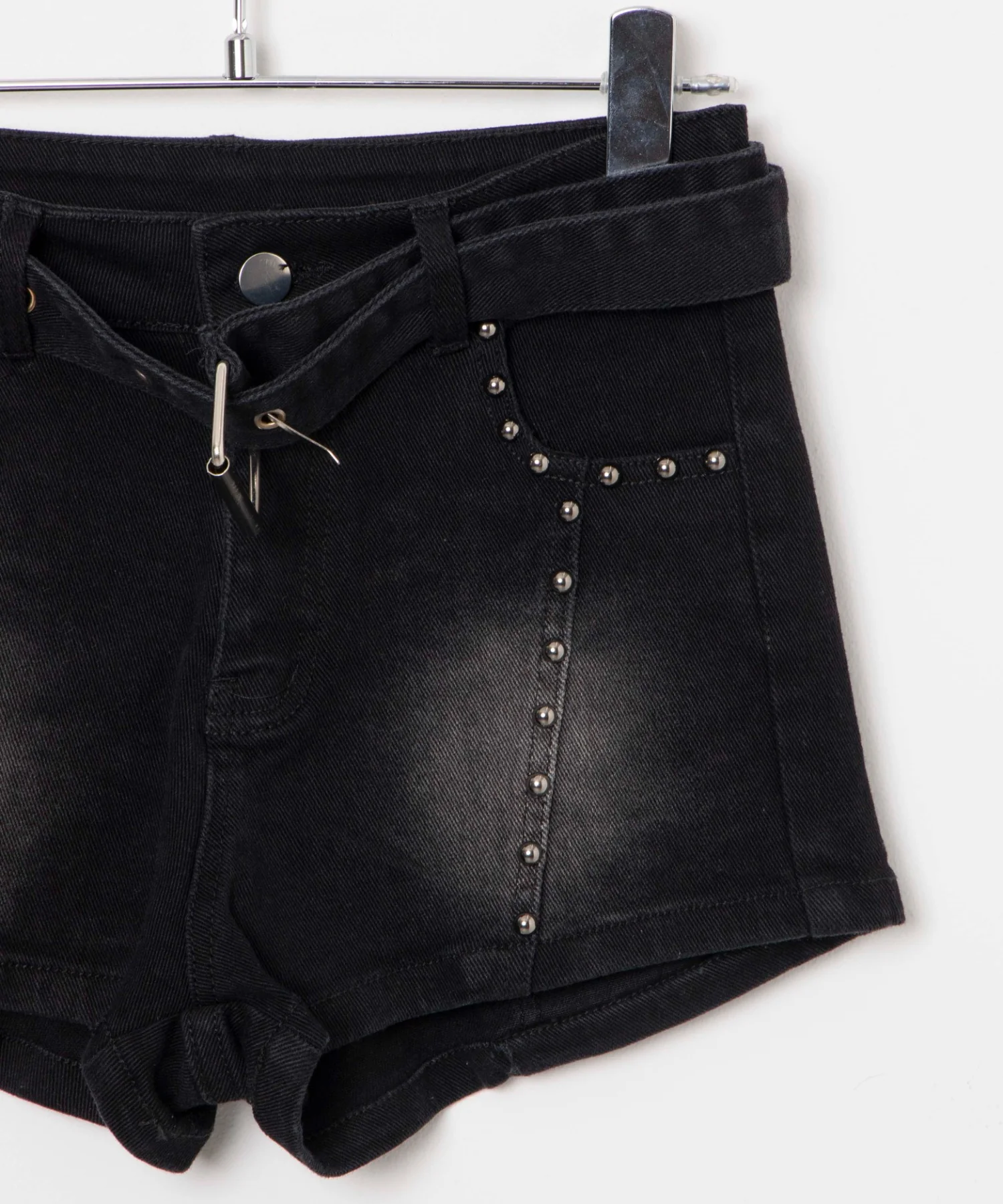 ベルト付きスタッズショートパンツ - Image 14