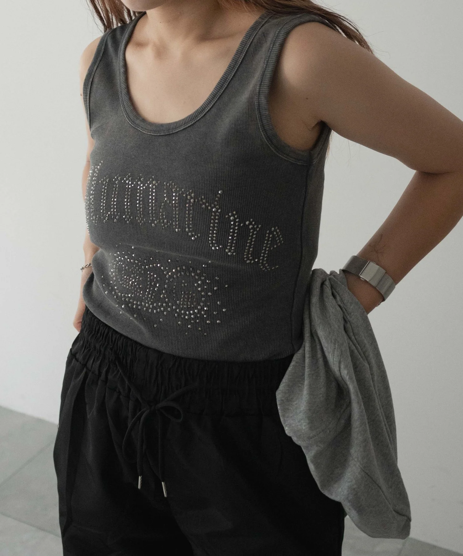ストーン付きロゴタンクトップ - Image 12