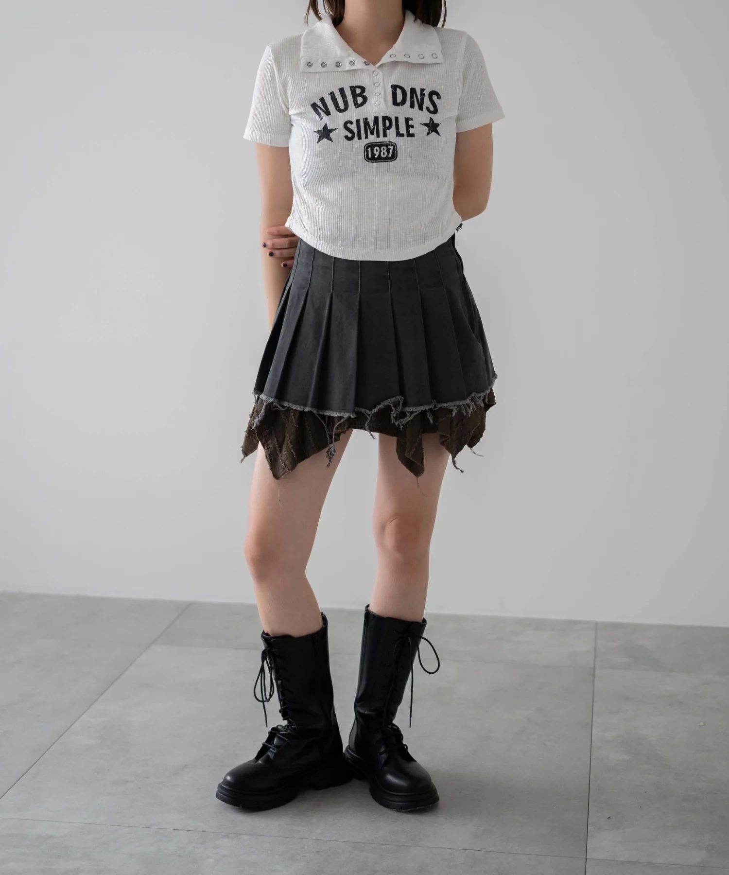 スナップボタンロゴクロップドT - Image 8