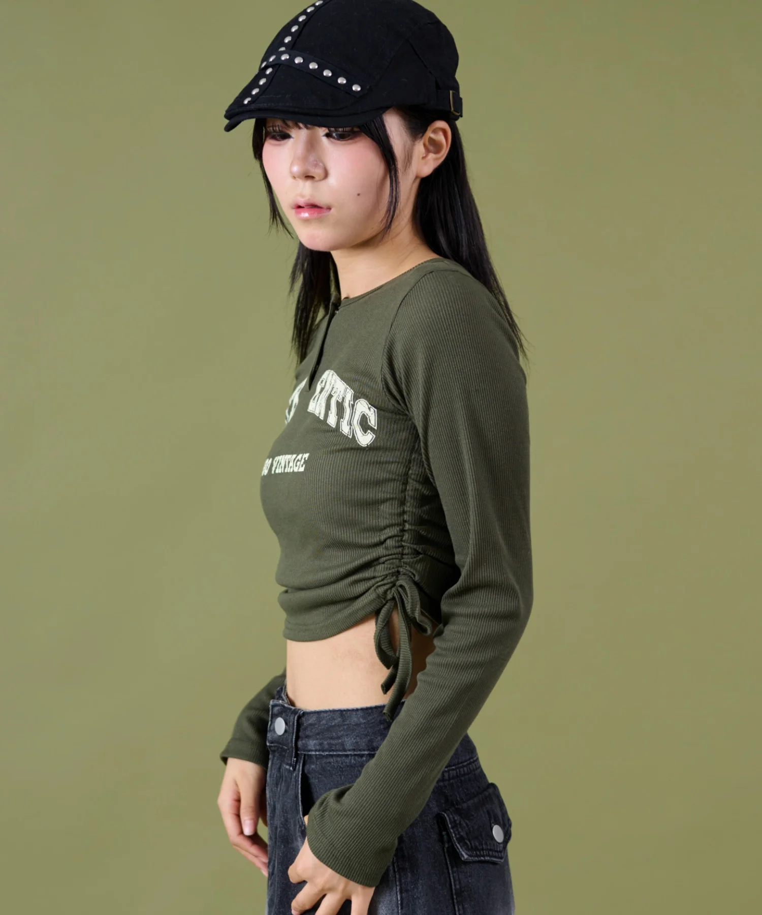 サイドギャザーヘンリーネックロゴTOP - Image 5