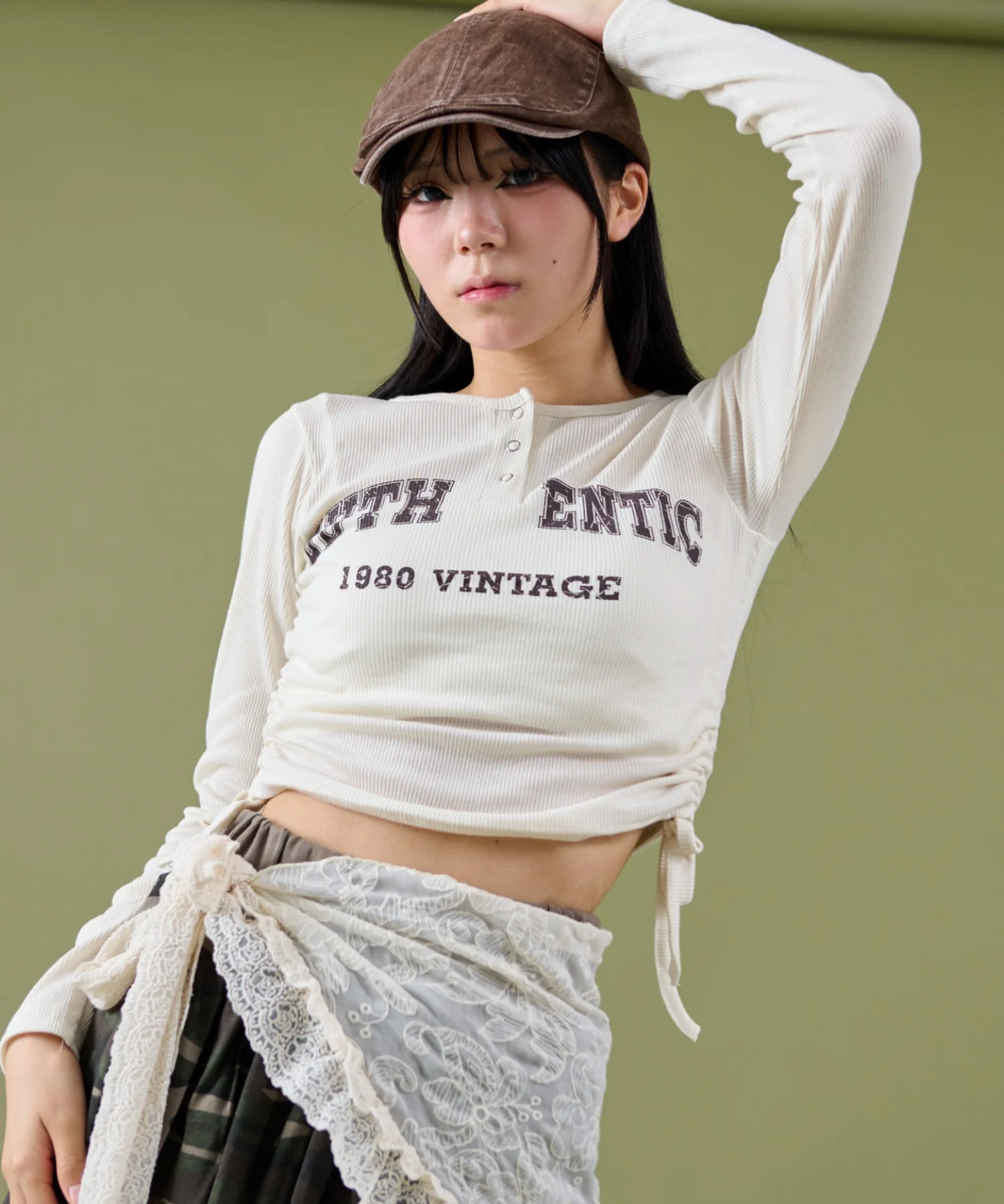 サイドギャザーヘンリーネックロゴTOP - Image 8