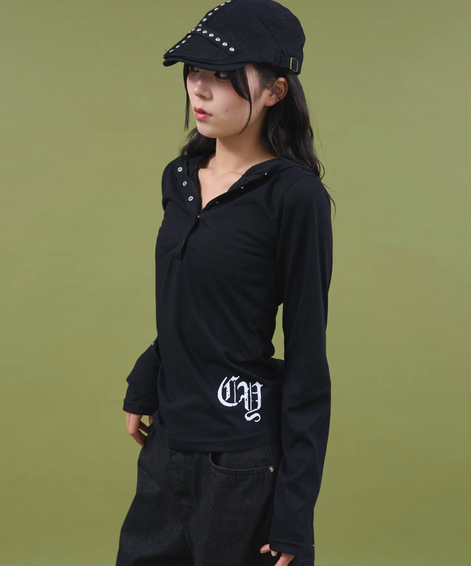 キーネックロゴデザインフーディー - Image 10