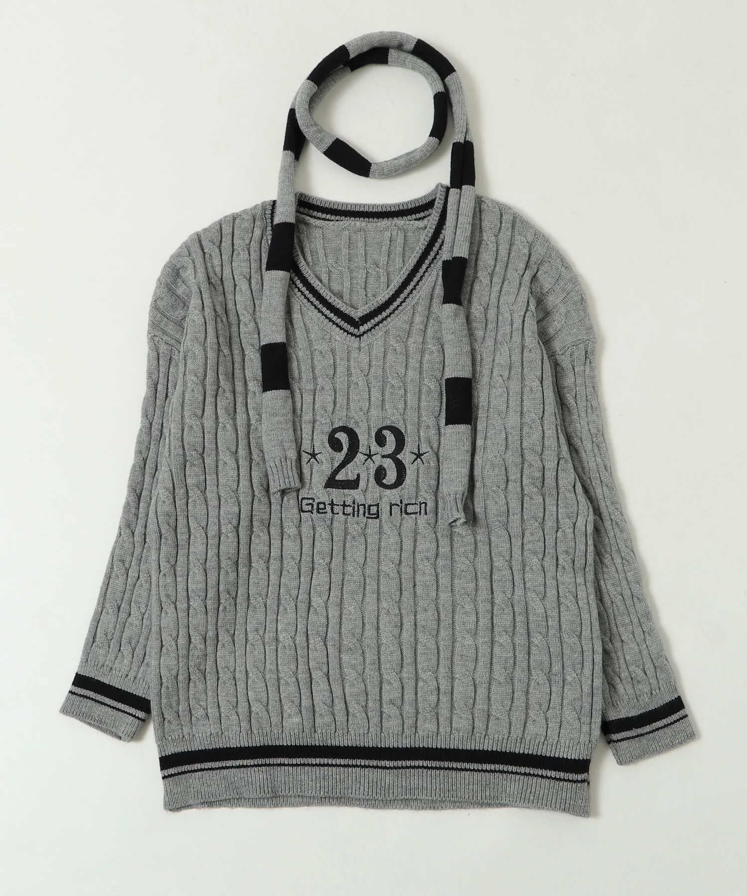 マフラー付きチルデンニット - Image 11
