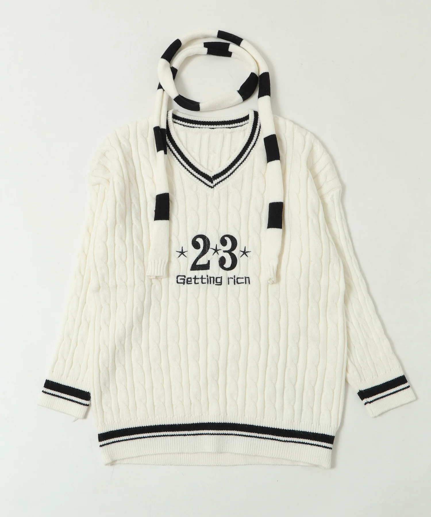 マフラー付きチルデンニット - Image 18