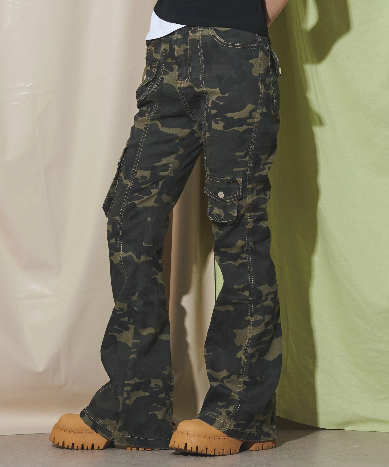 カモフラブッシュフレアパンツ - Image 8