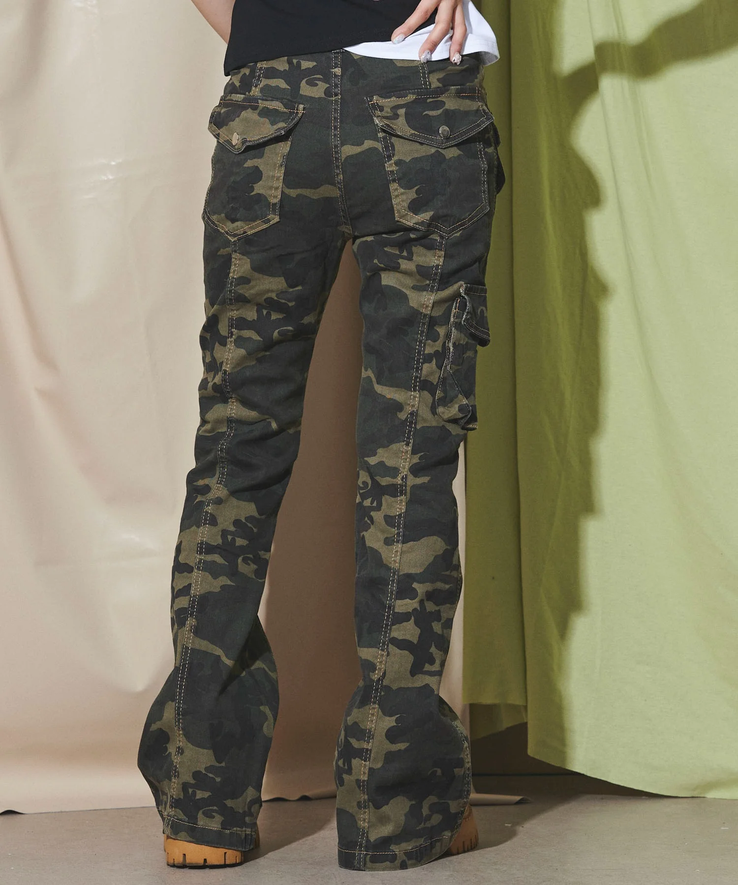 カモフラブッシュフレアパンツ - Image 9