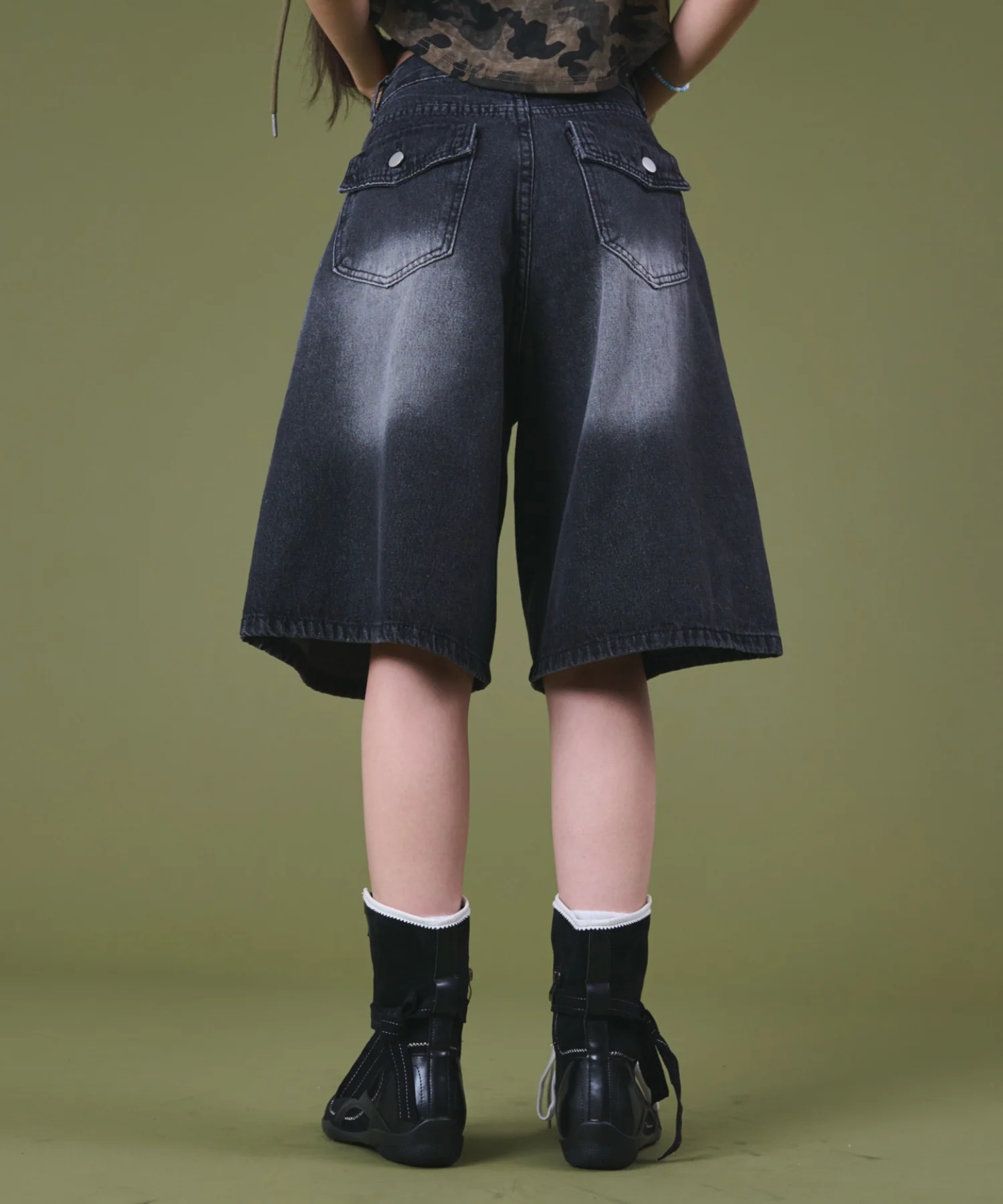 バックフラップポケットデニムハーフパンツ - Image 14