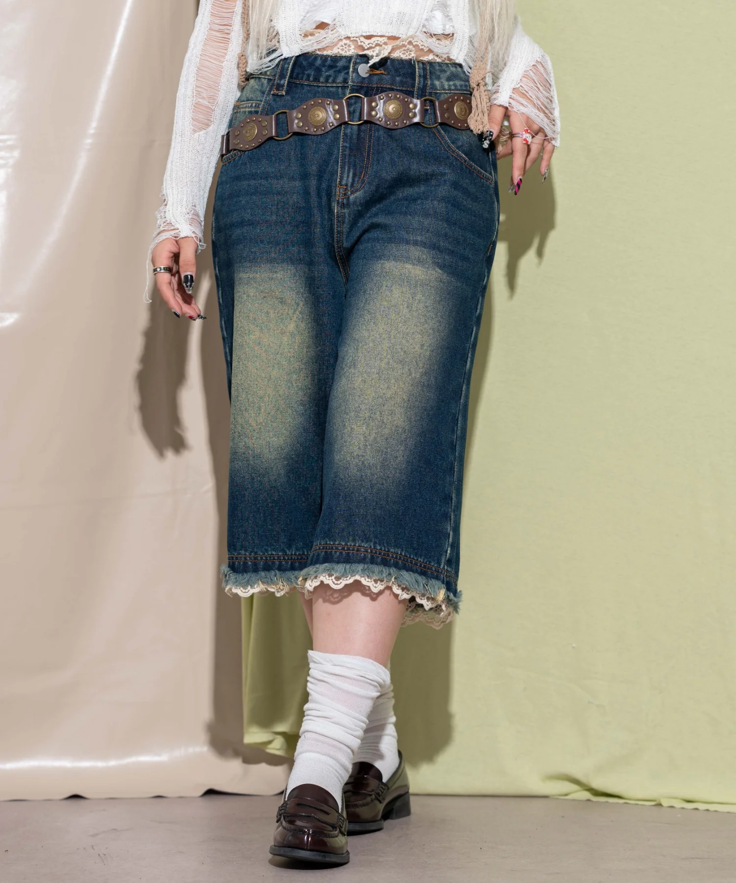 ウォッシュドレースデニムハーフパンツ - Image 3