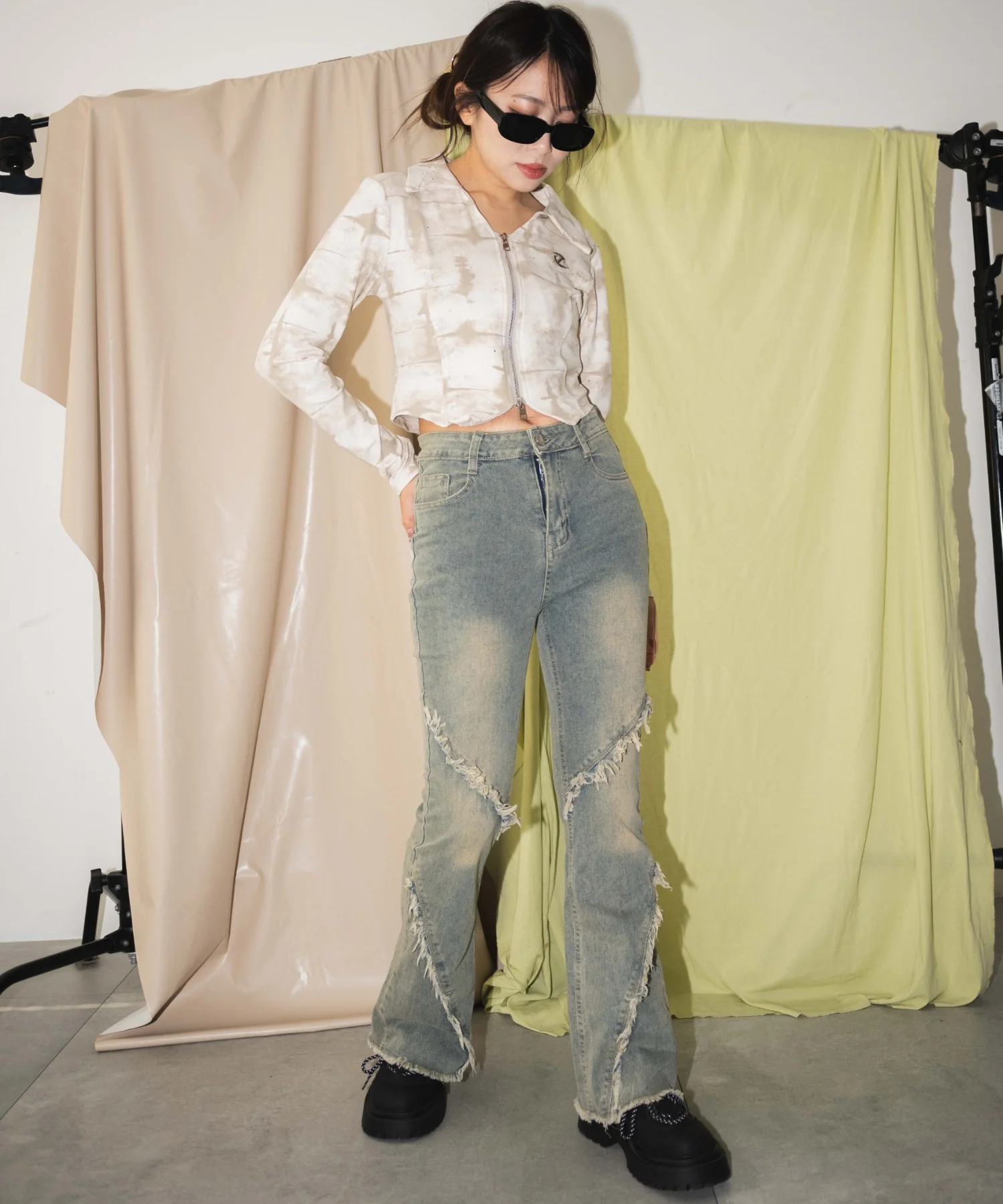 ブローチ付きWジップトップス - Image 3