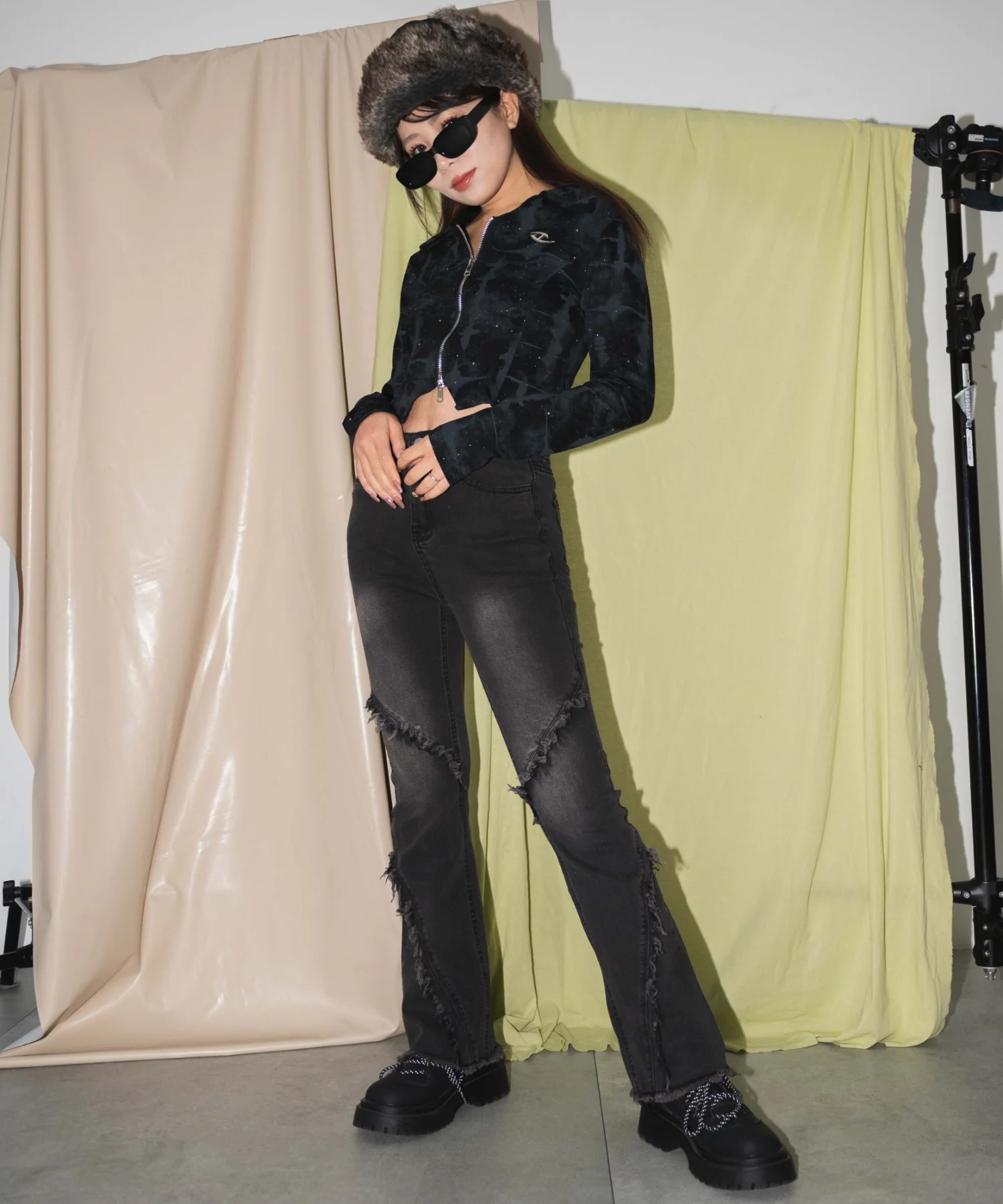 ブローチ付きWジップトップス - Image 4