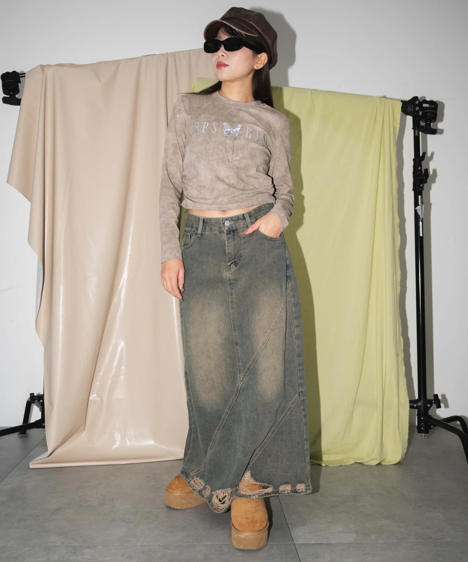 ビジューバタフライチェーントップス - Image 3