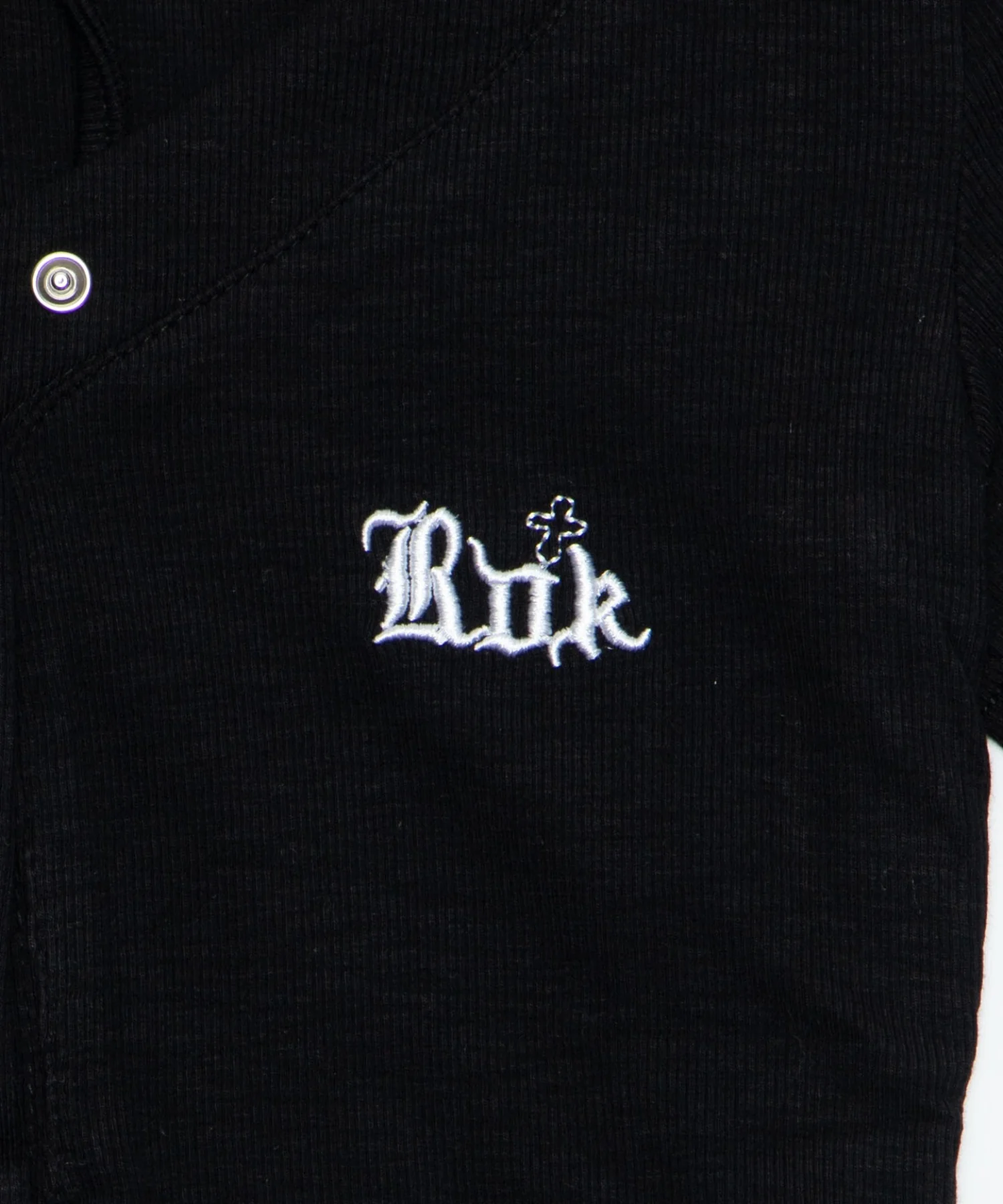 ヘンリーネックロゴ刺繍T - Image 17