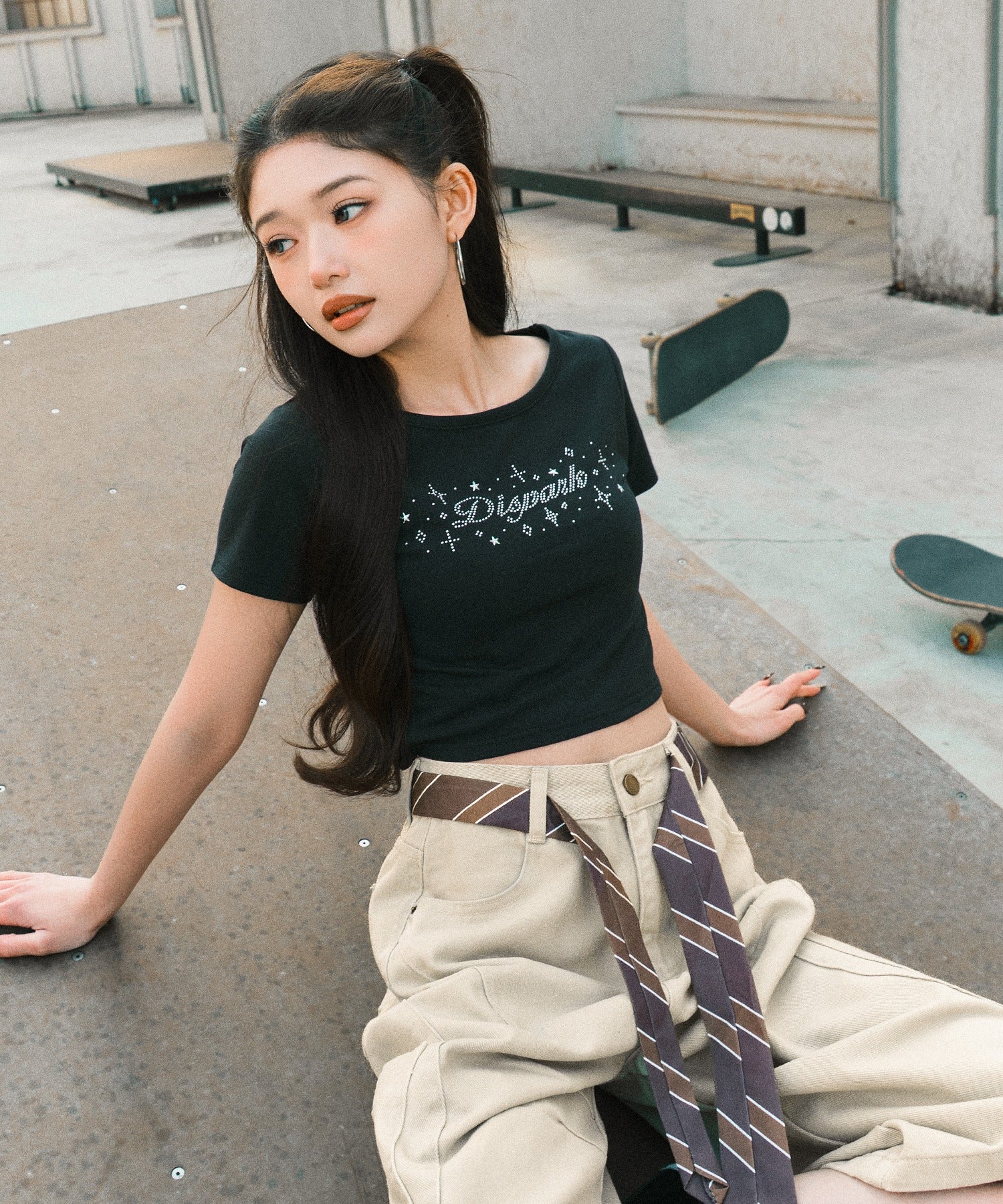 ロゴスタッズクロップドT - Image 11