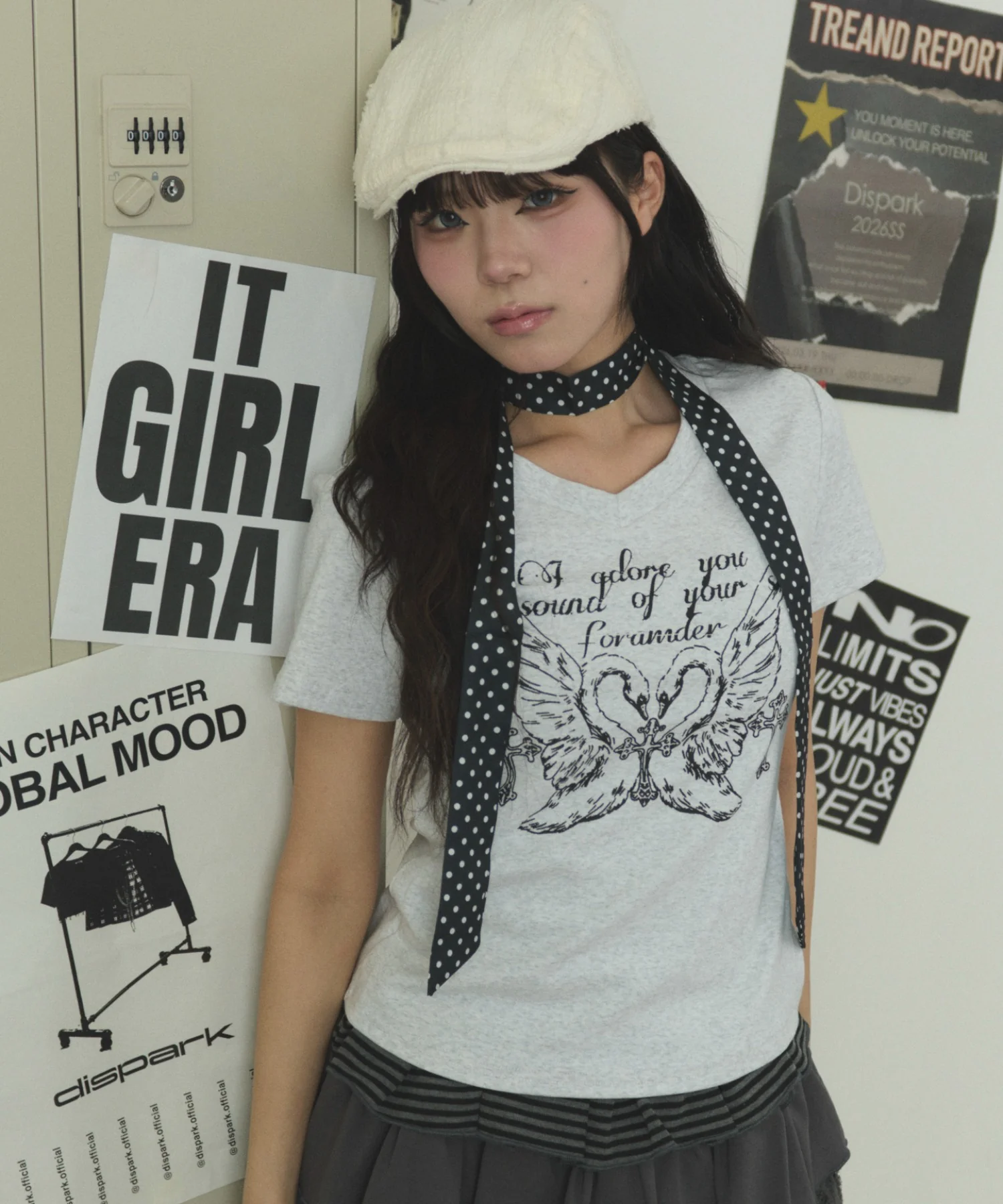 スワンロゴVネックT - Image 5