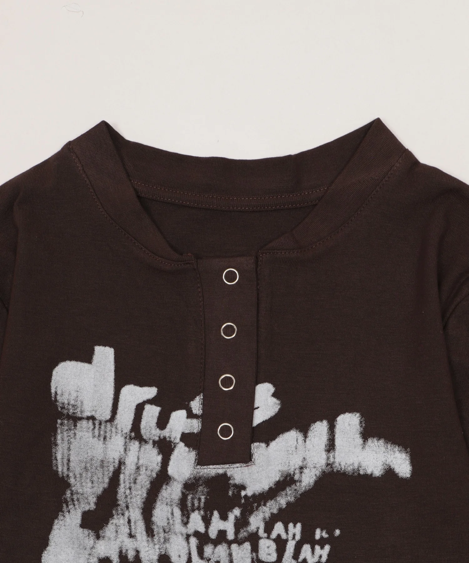 ヘンリーネックロゴトップ - Image 13