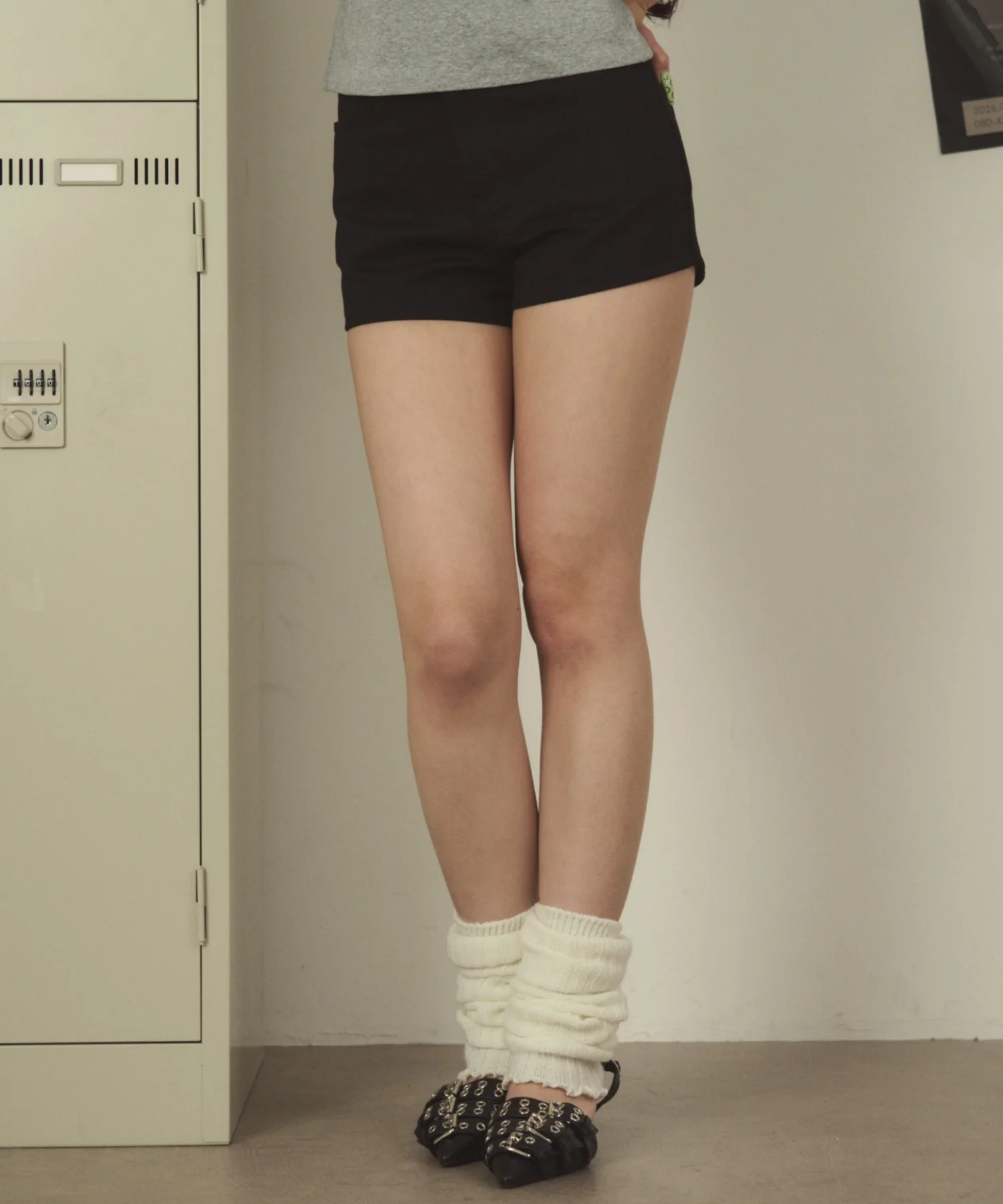 ストレッチマイクロショートパンツ - Image 3