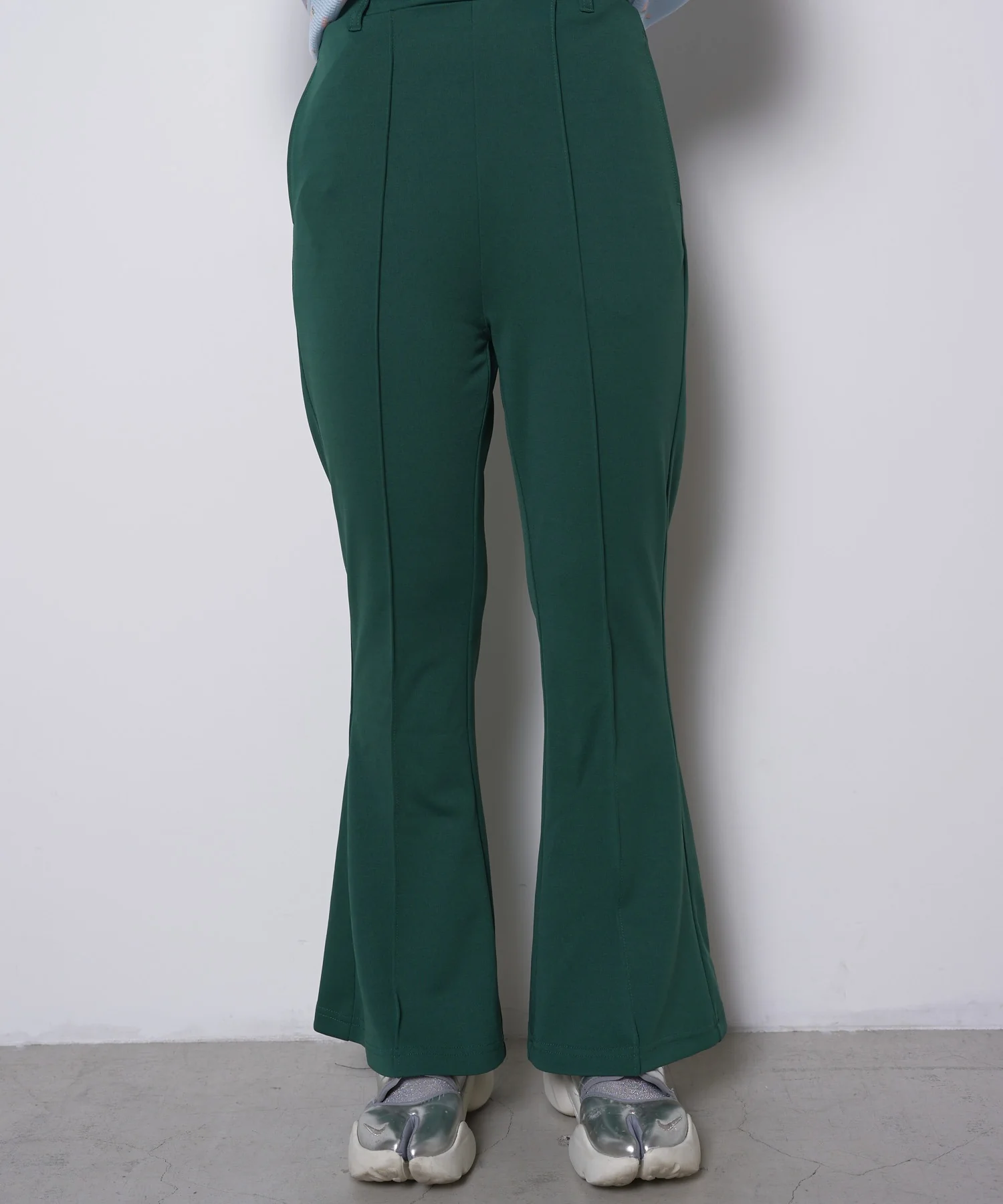 【低身長向け】ポンチピンタックフレアパンツ - Image 25