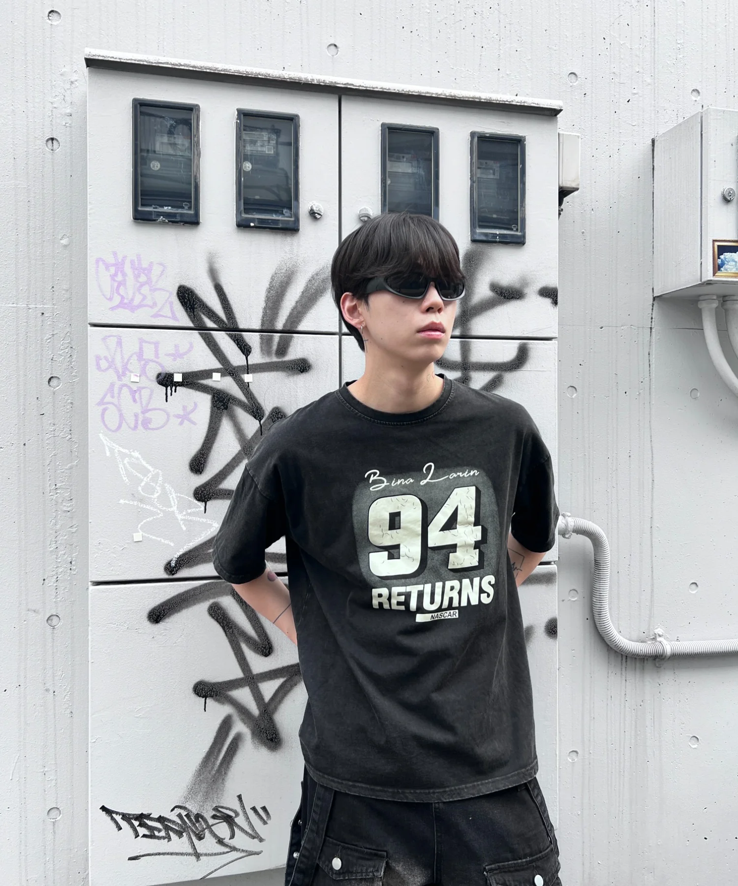 ナンバーロゴピグメントTシャツ - Image 4
