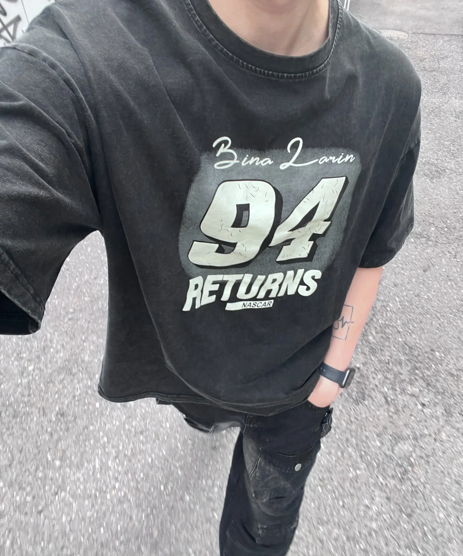 ナンバーロゴピグメントTシャツ - Image 6